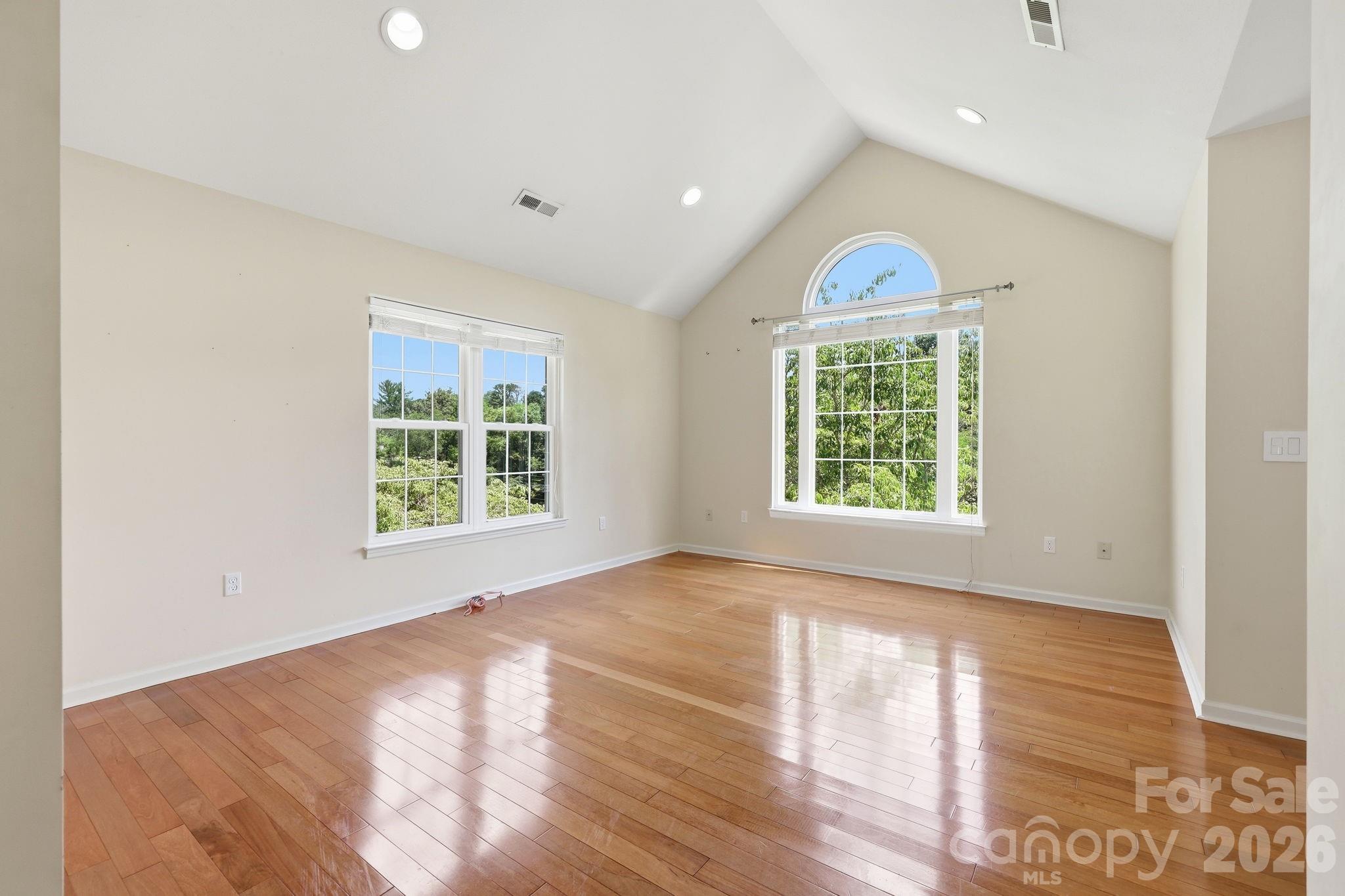 320 Meadowbrook Drive — Canton