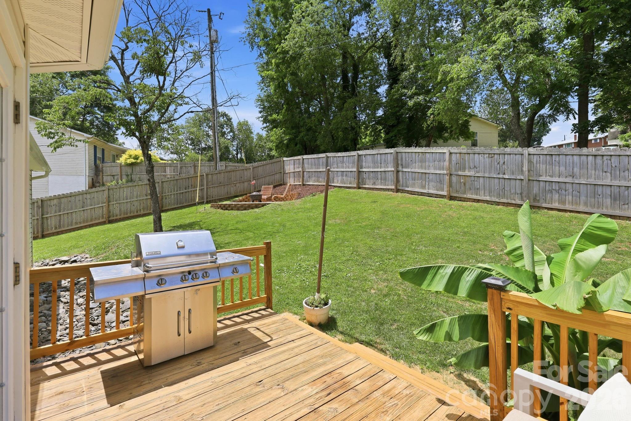 320 Meadowbrook Drive — Canton