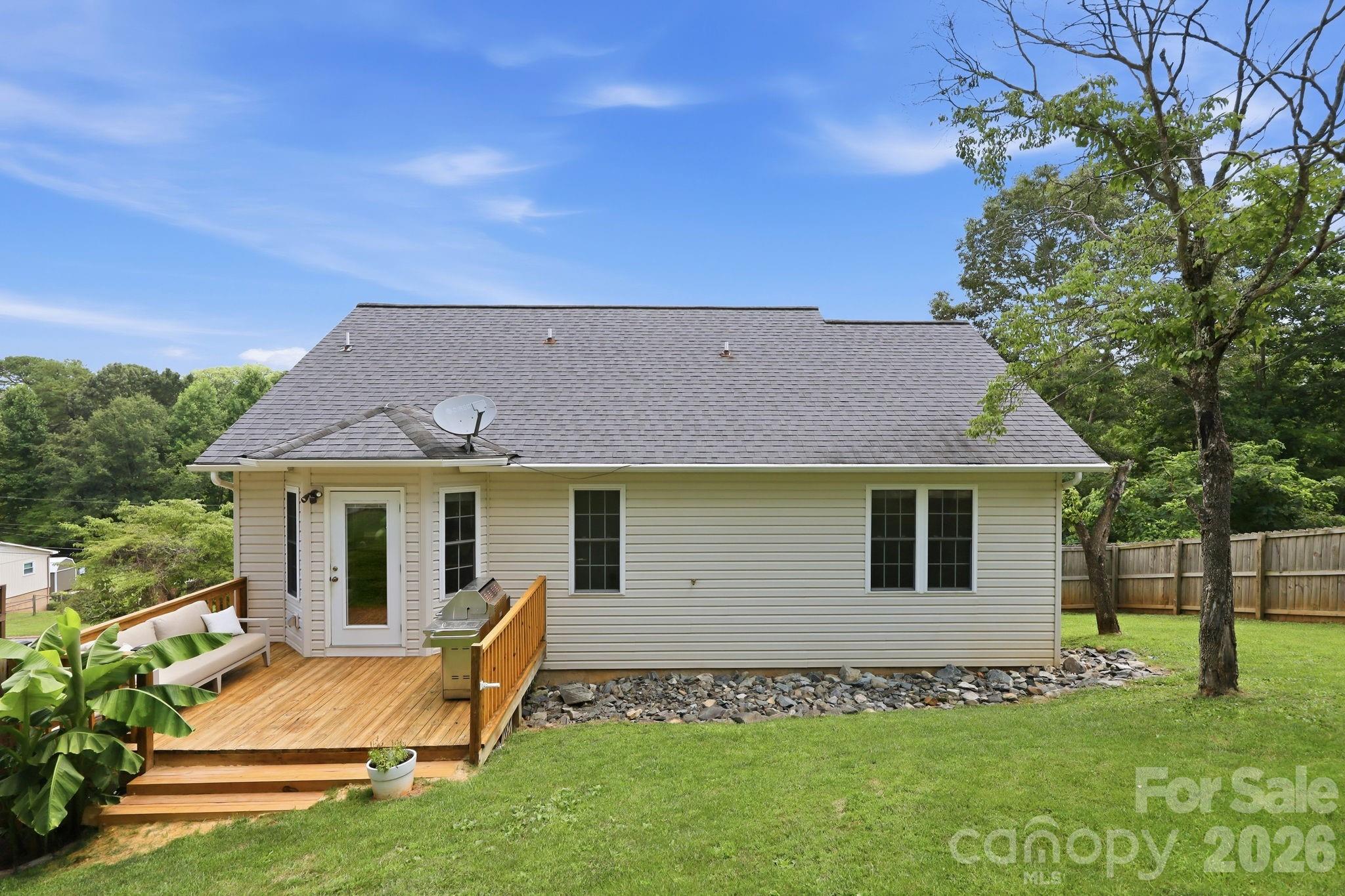 320 Meadowbrook Drive — Canton