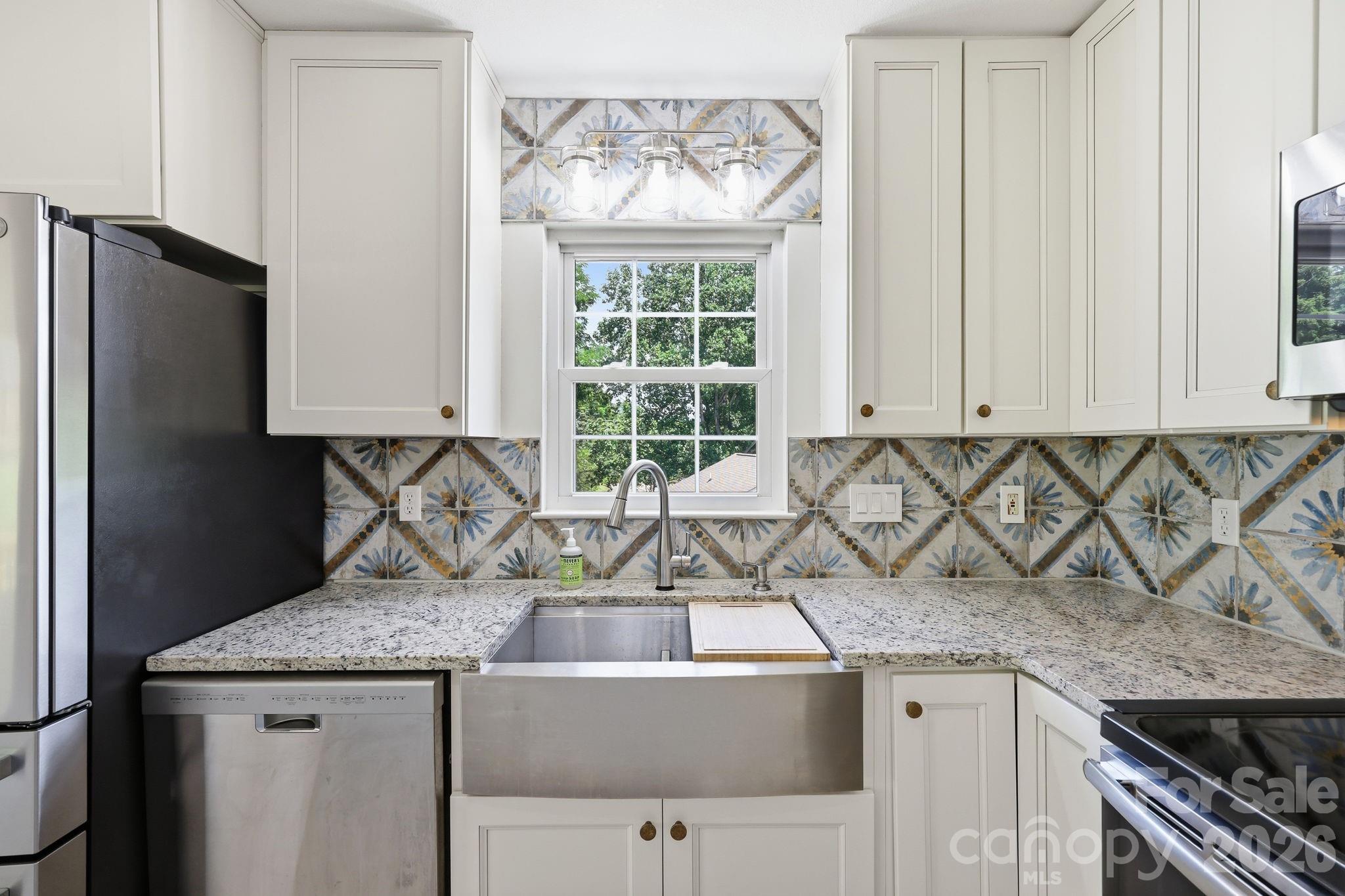 320 Meadowbrook Drive — Canton