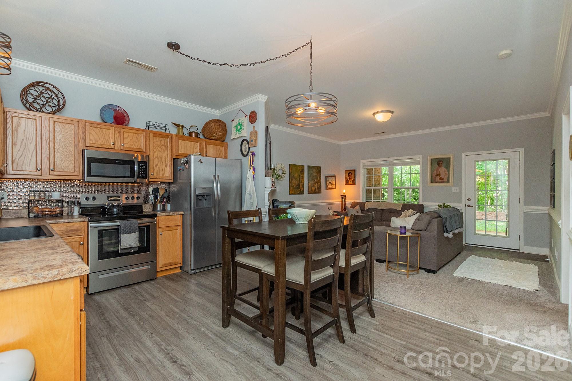 205 Chickadee Drive — Lexington