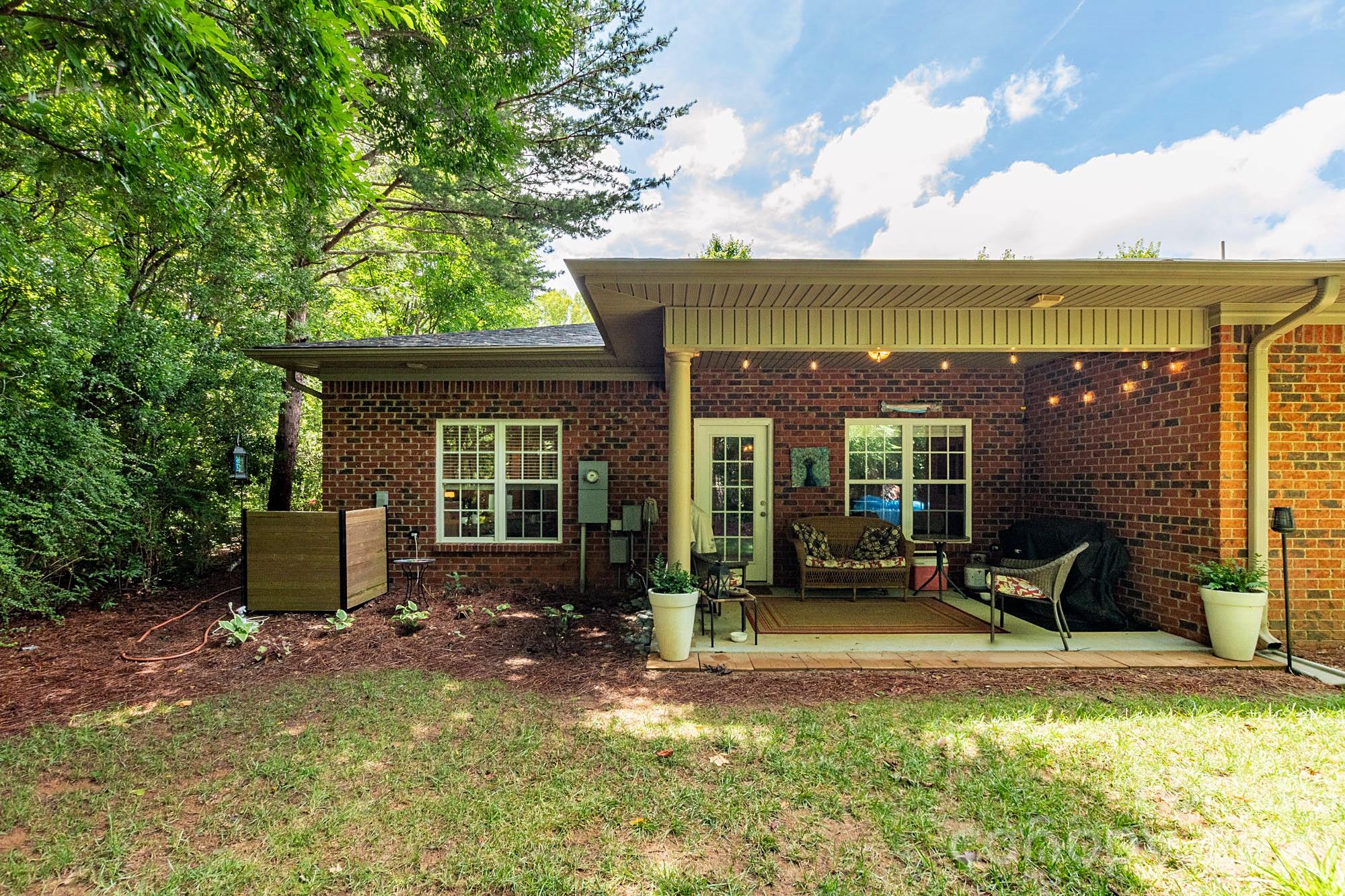 205 Chickadee Drive — Lexington