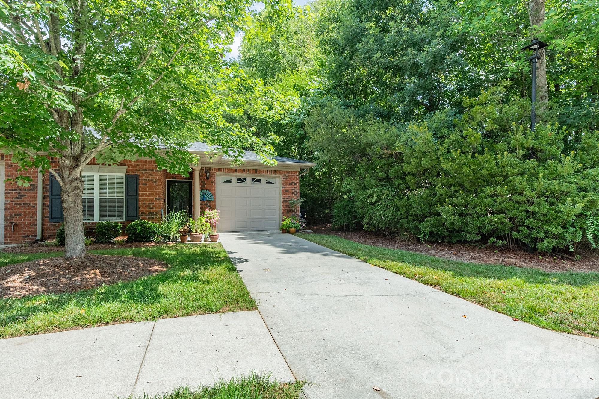 205 Chickadee Drive — Lexington