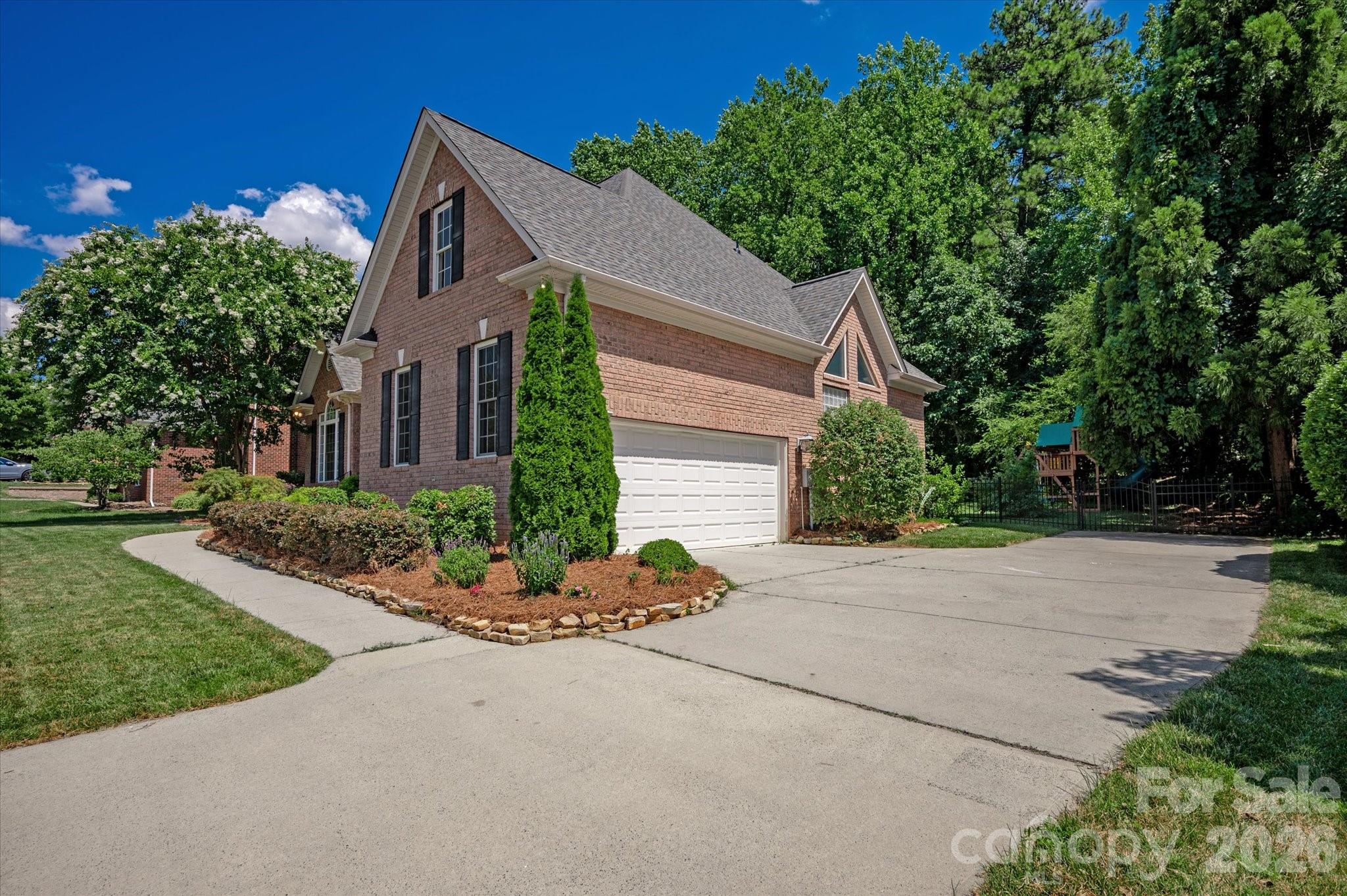 7102 Edenderry Drive — Charlotte
