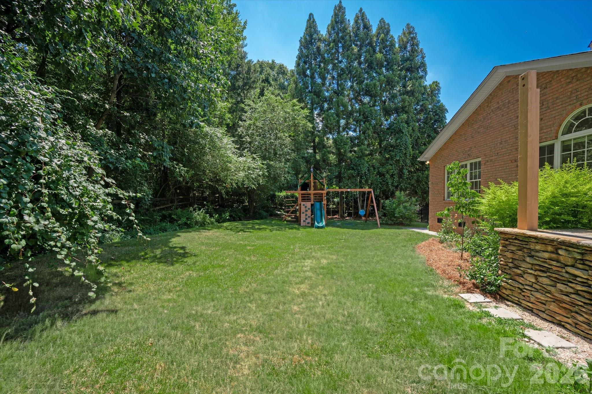7102 Edenderry Drive — Charlotte
