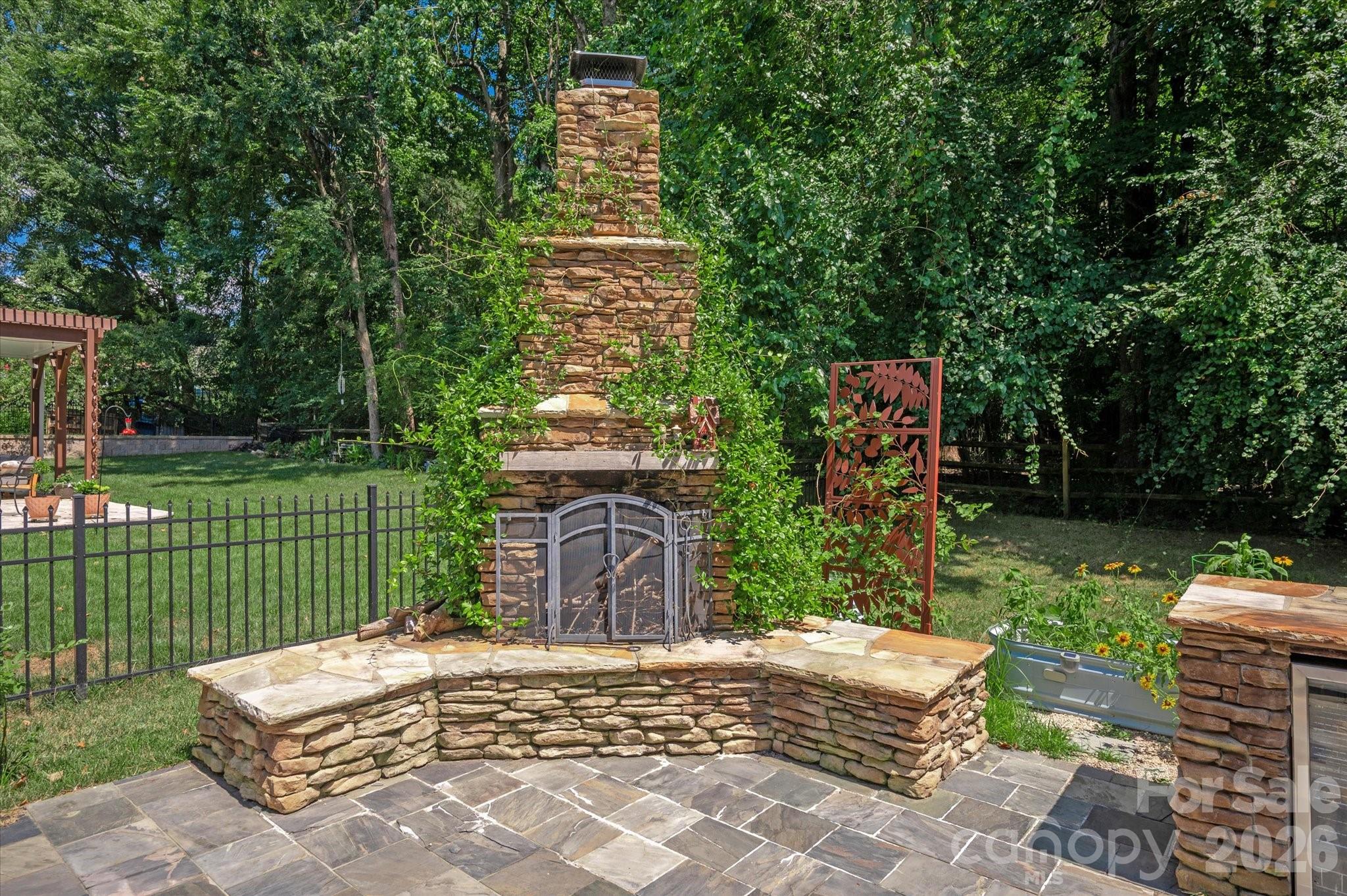 7102 Edenderry Drive — Charlotte