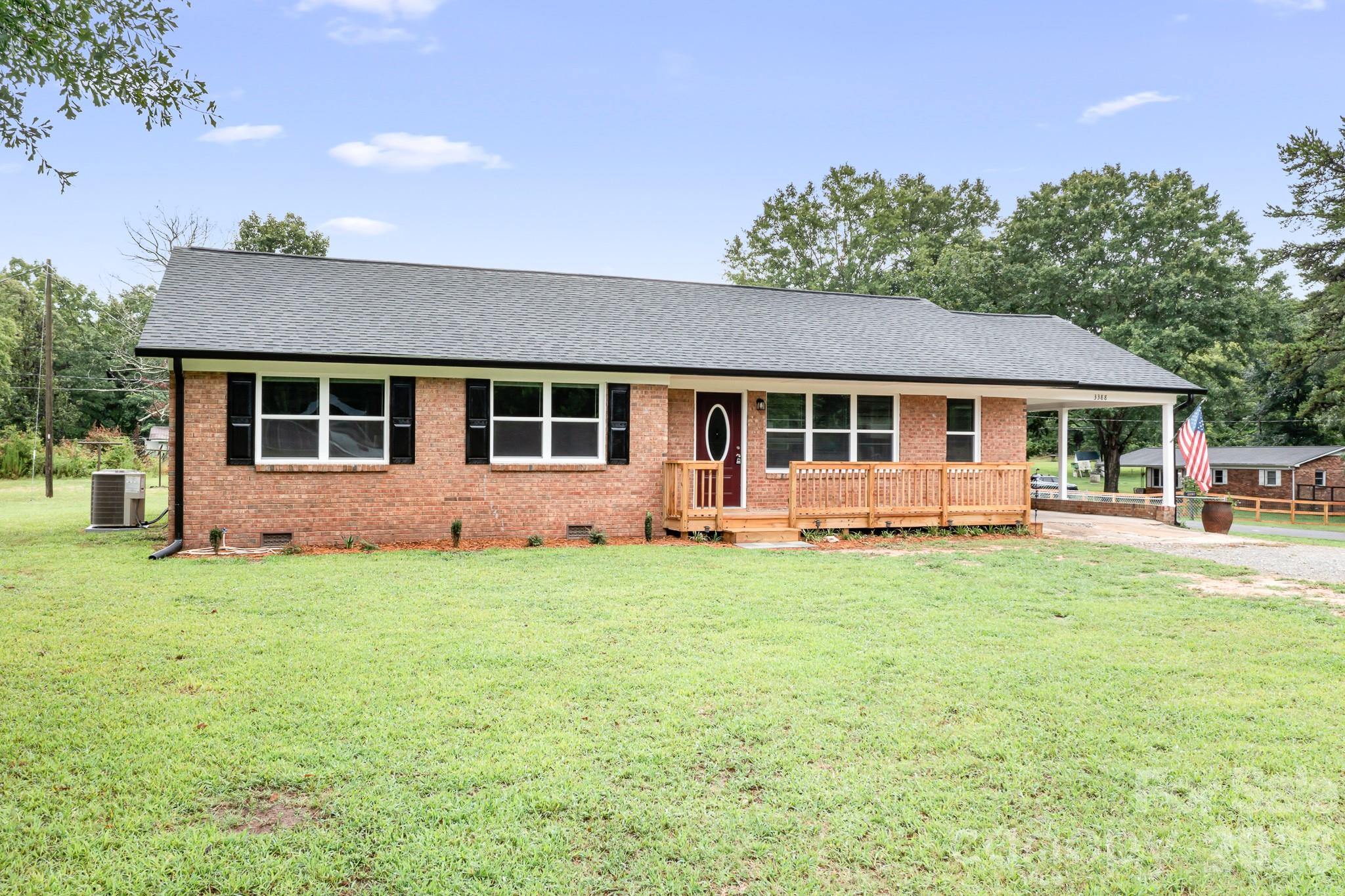 3388 Rhyne Forest Road — Iron Station