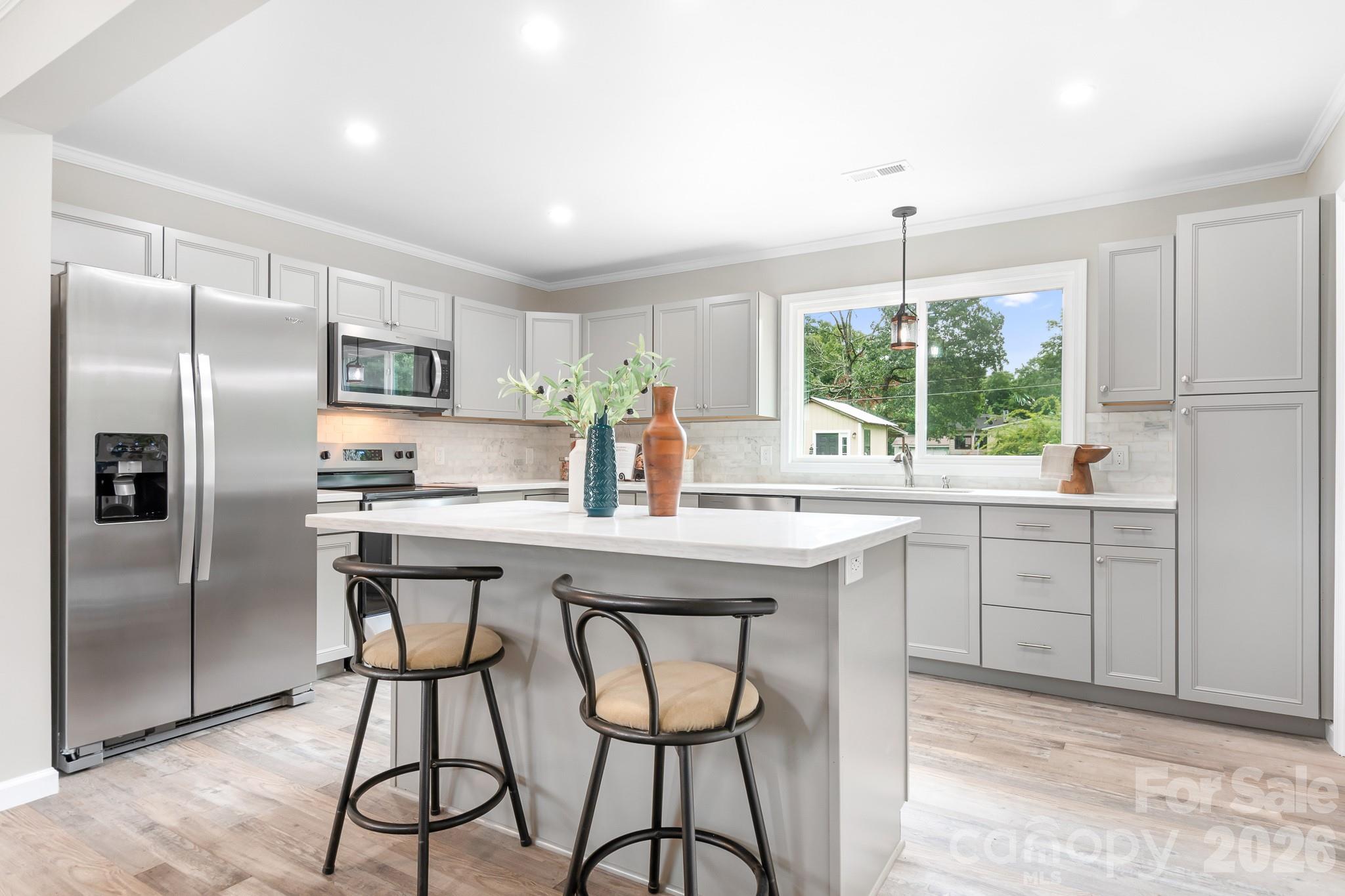 3388 Rhyne Forest Road — Iron Station