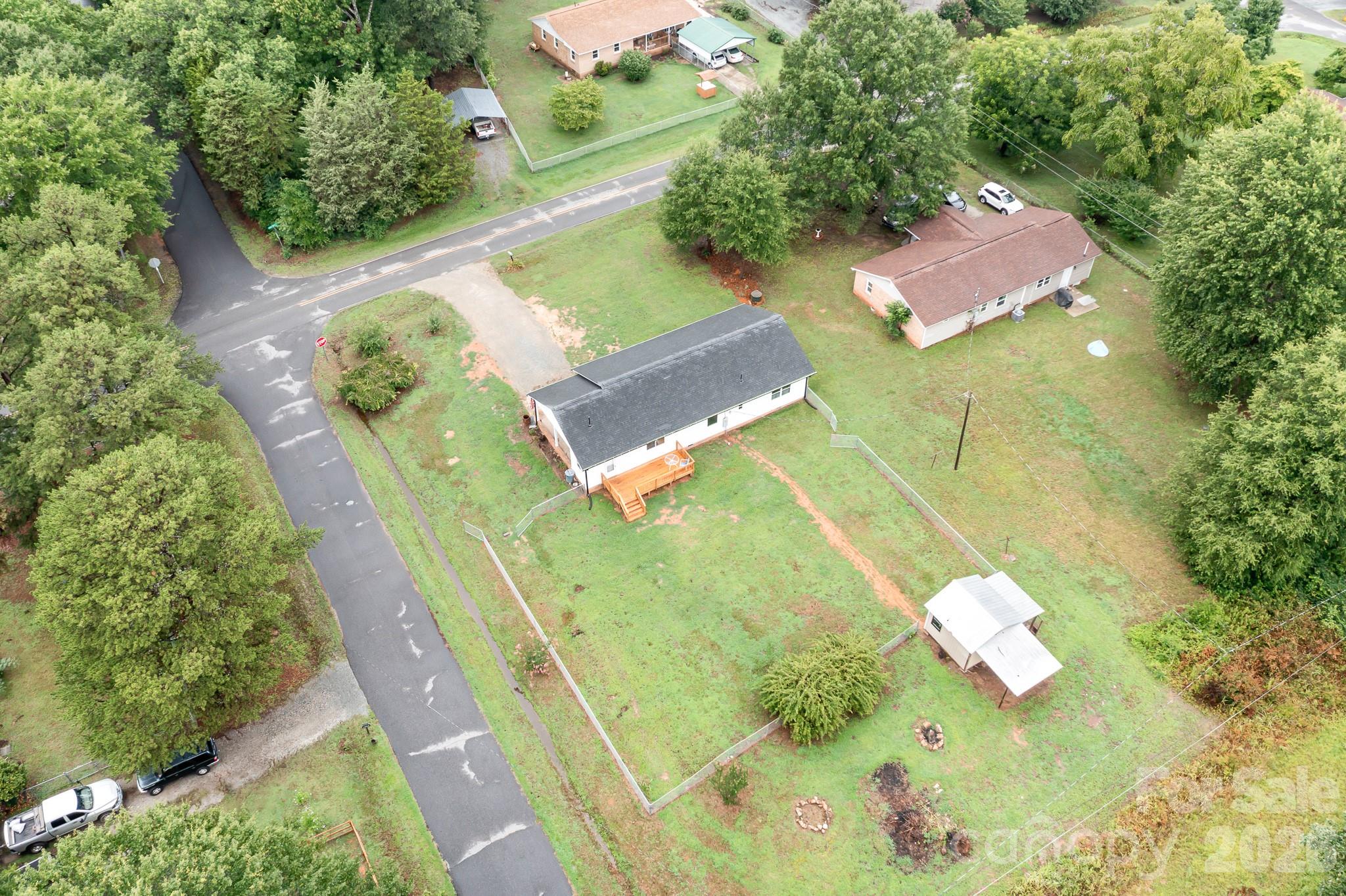 3388 Rhyne Forest Road — Iron Station