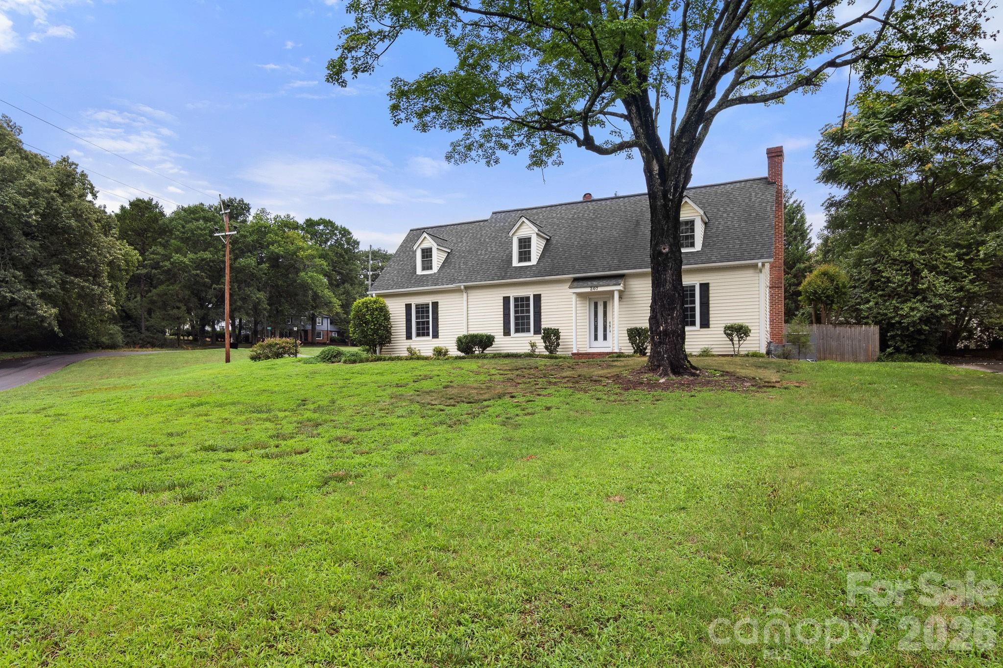 207 Edgemont Drive — Shelby