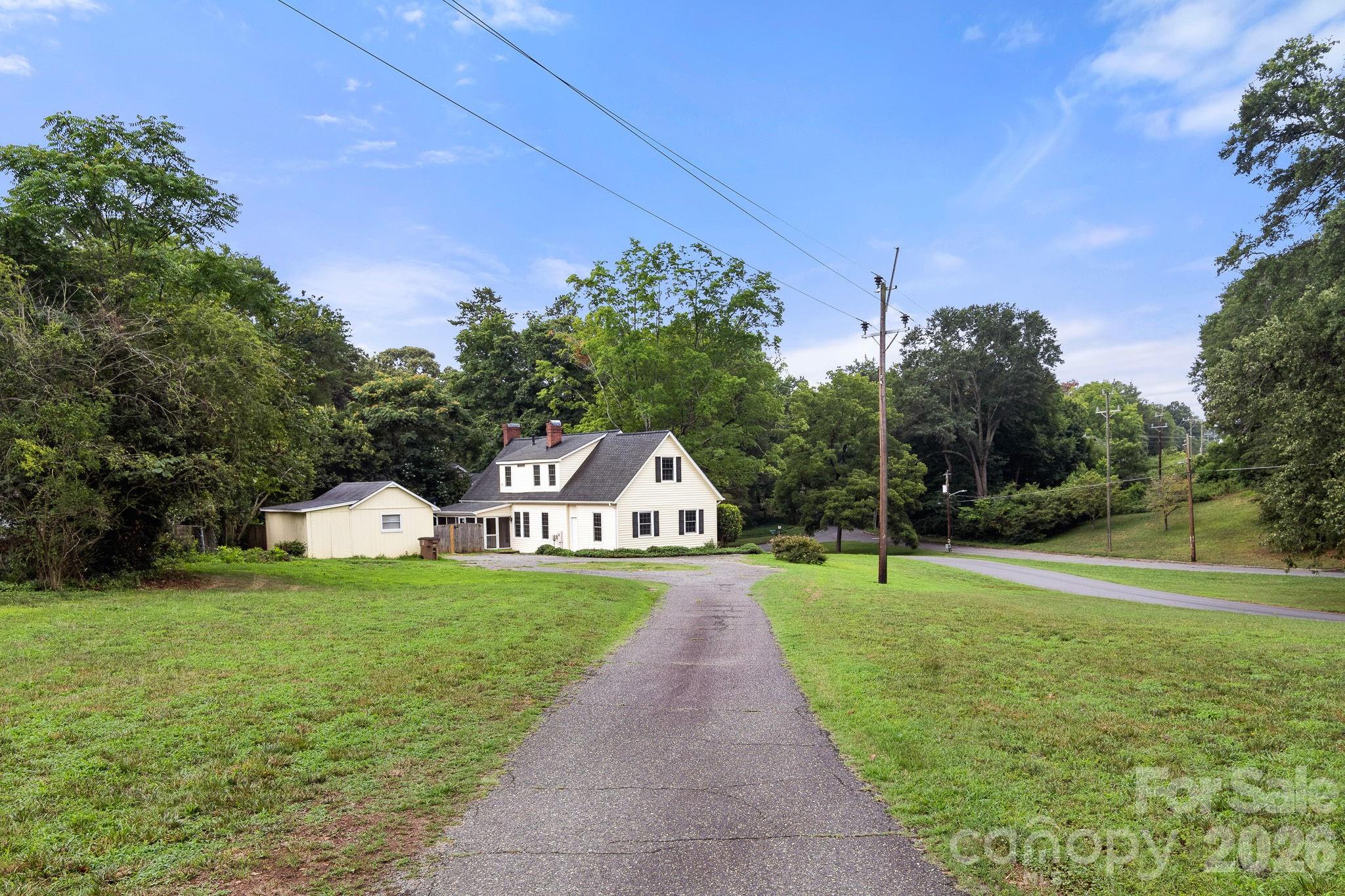 207 Edgemont Drive — Shelby