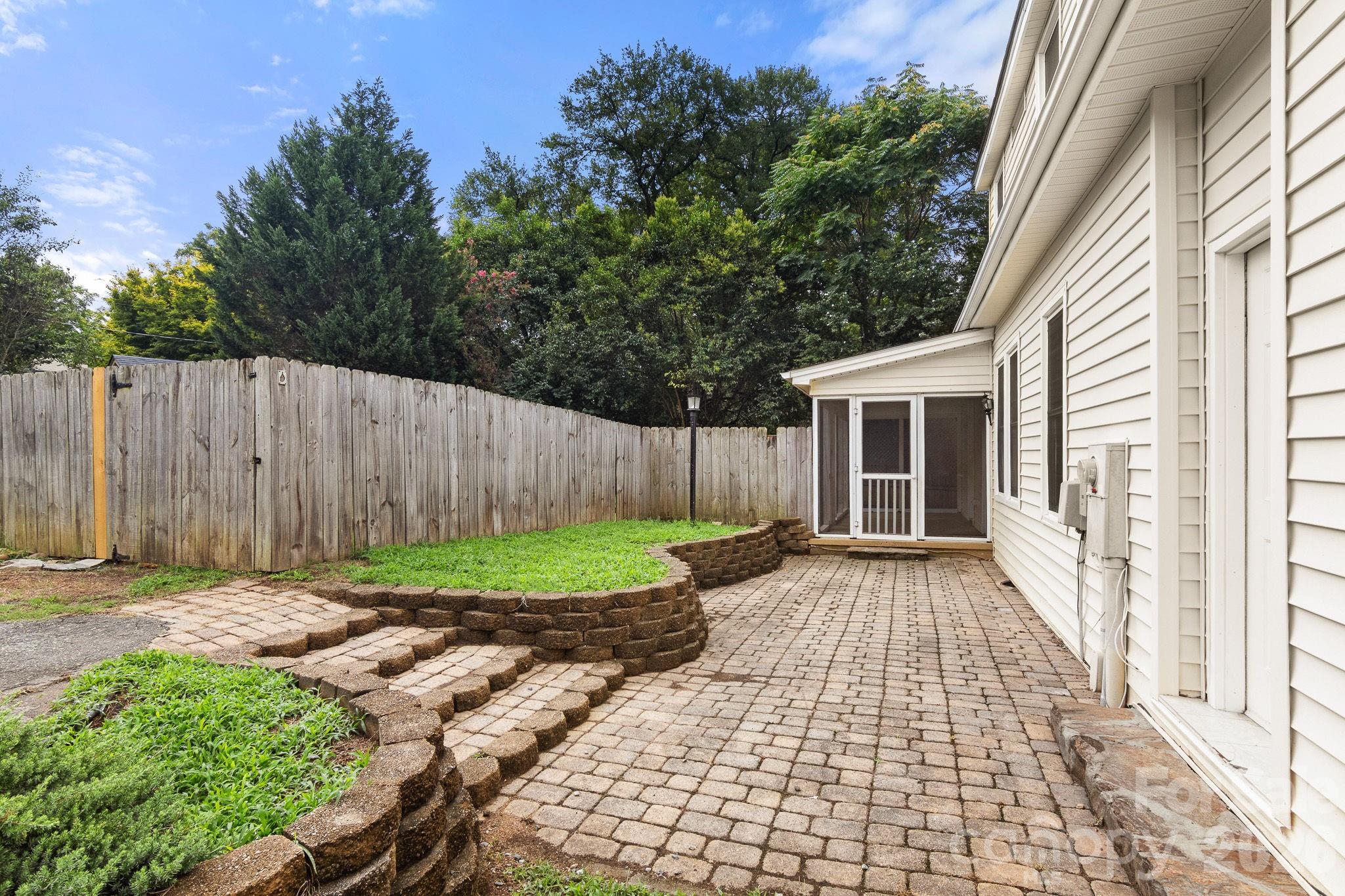 207 Edgemont Drive — Shelby