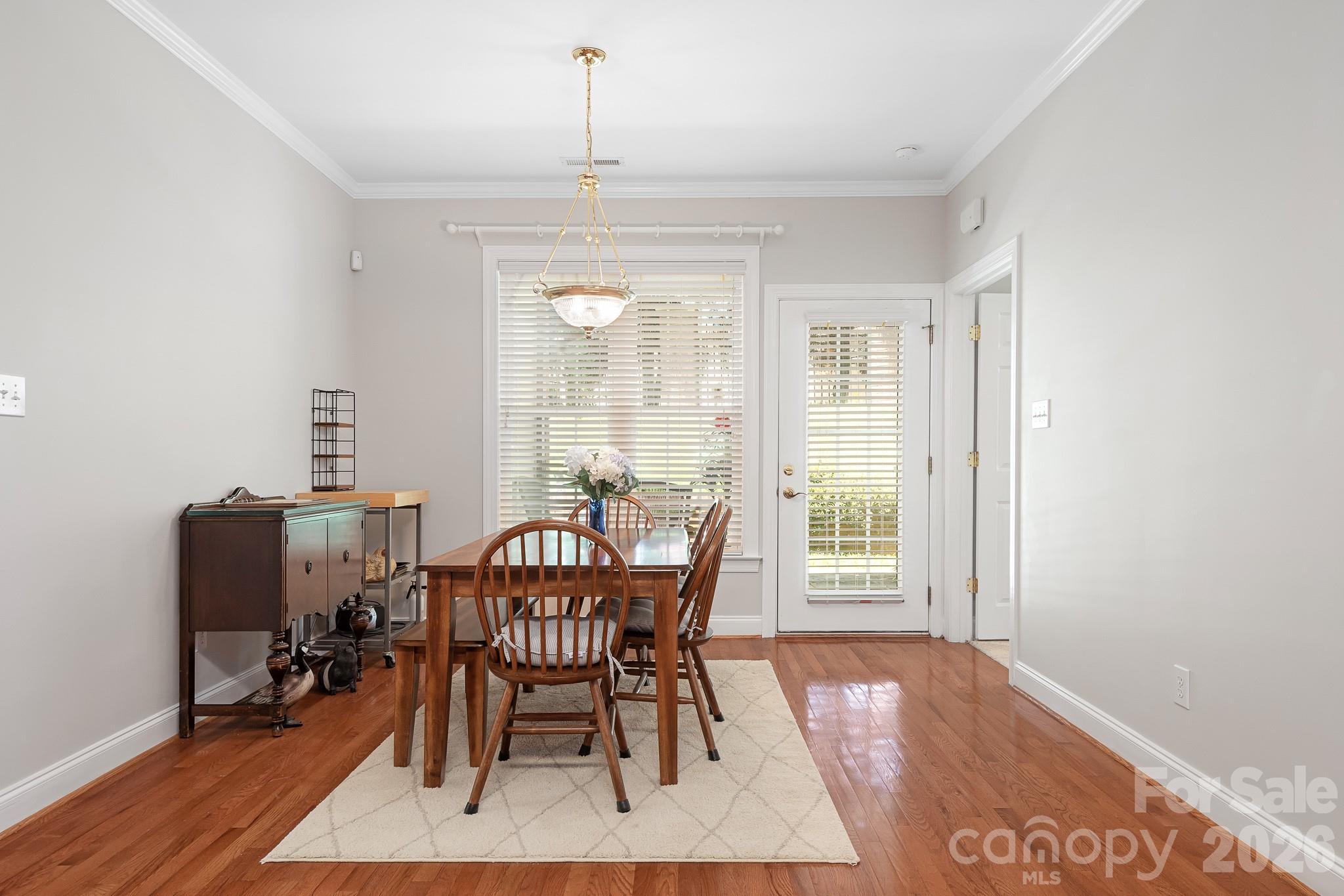 215 Knops Nob Road — Mooresville