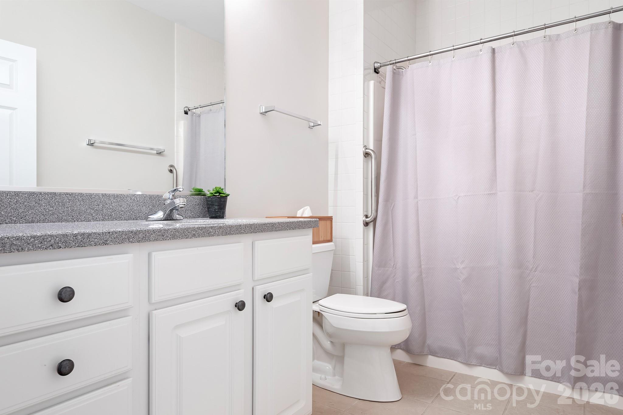 215 Knops Nob Road — Mooresville