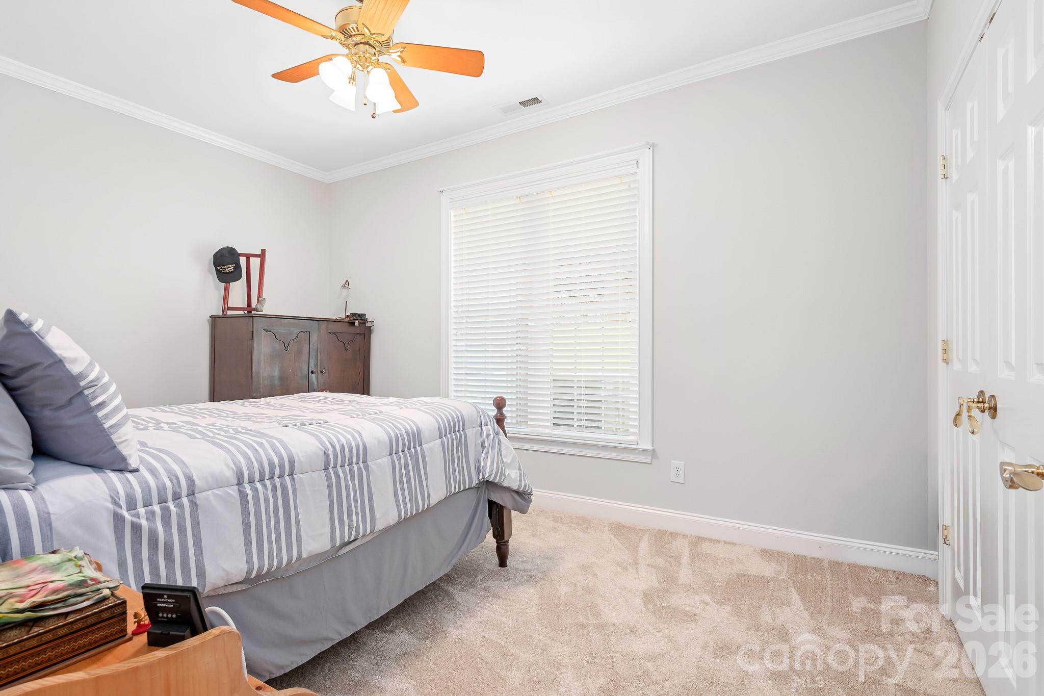 215 Knops Nob Road — Mooresville