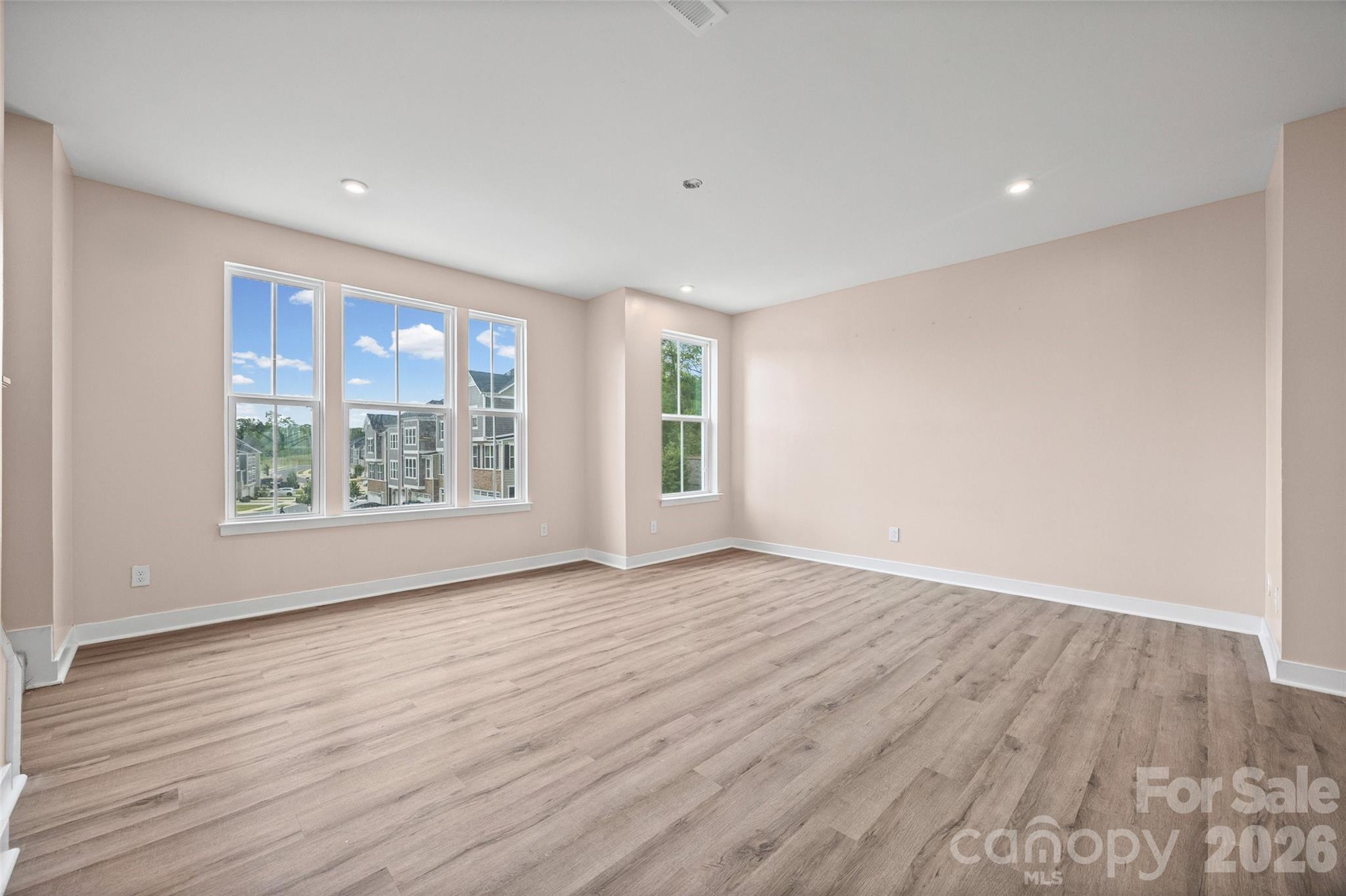 928 Portrush Lane — Tega Cay