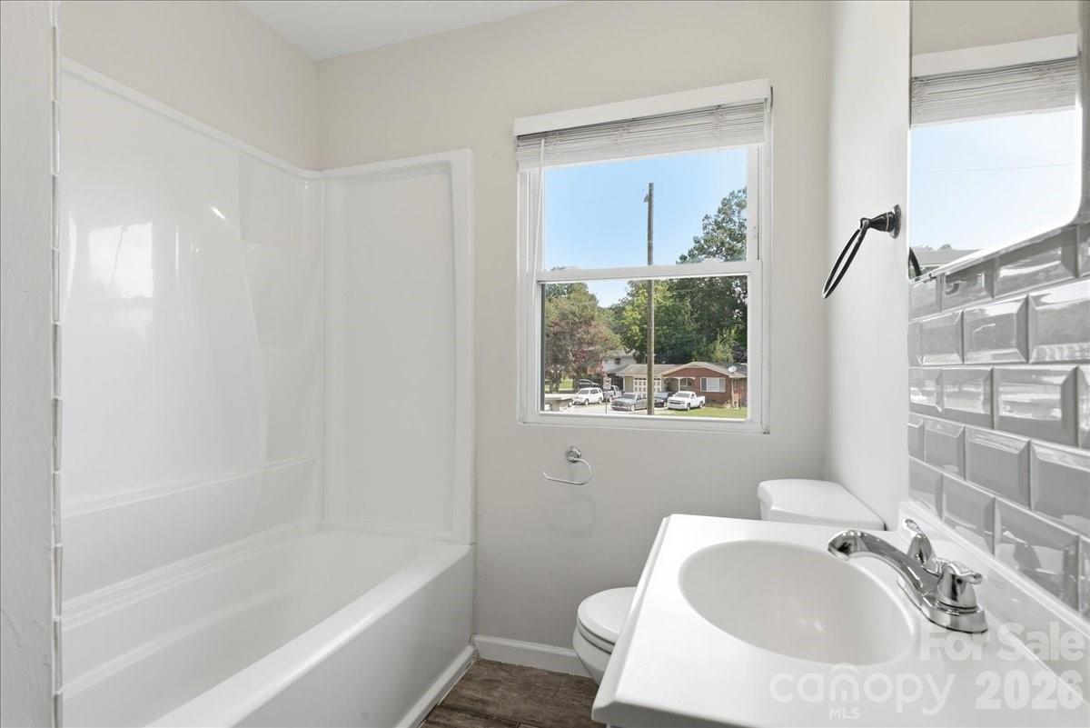 4324 Hidden Valley Road — Charlotte