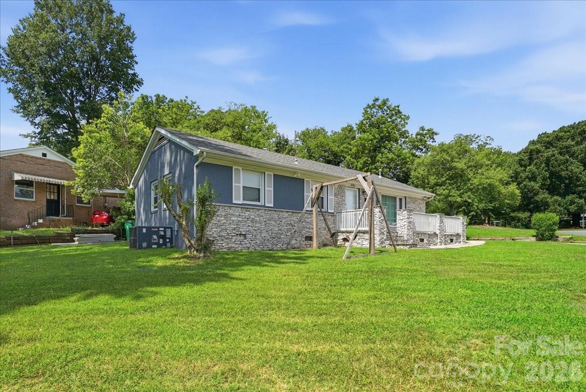 4324 Hidden Valley Road — Charlotte