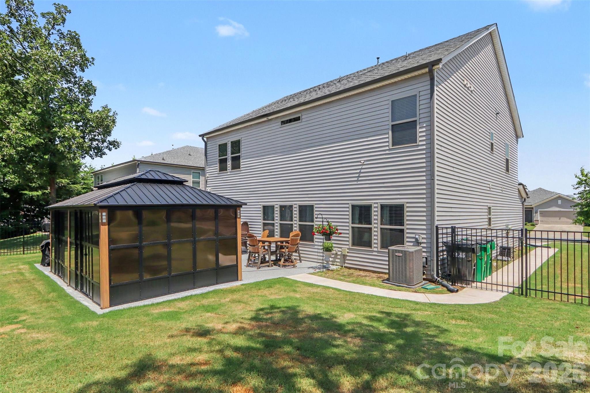 11140 Comiskey Lane — Charlotte