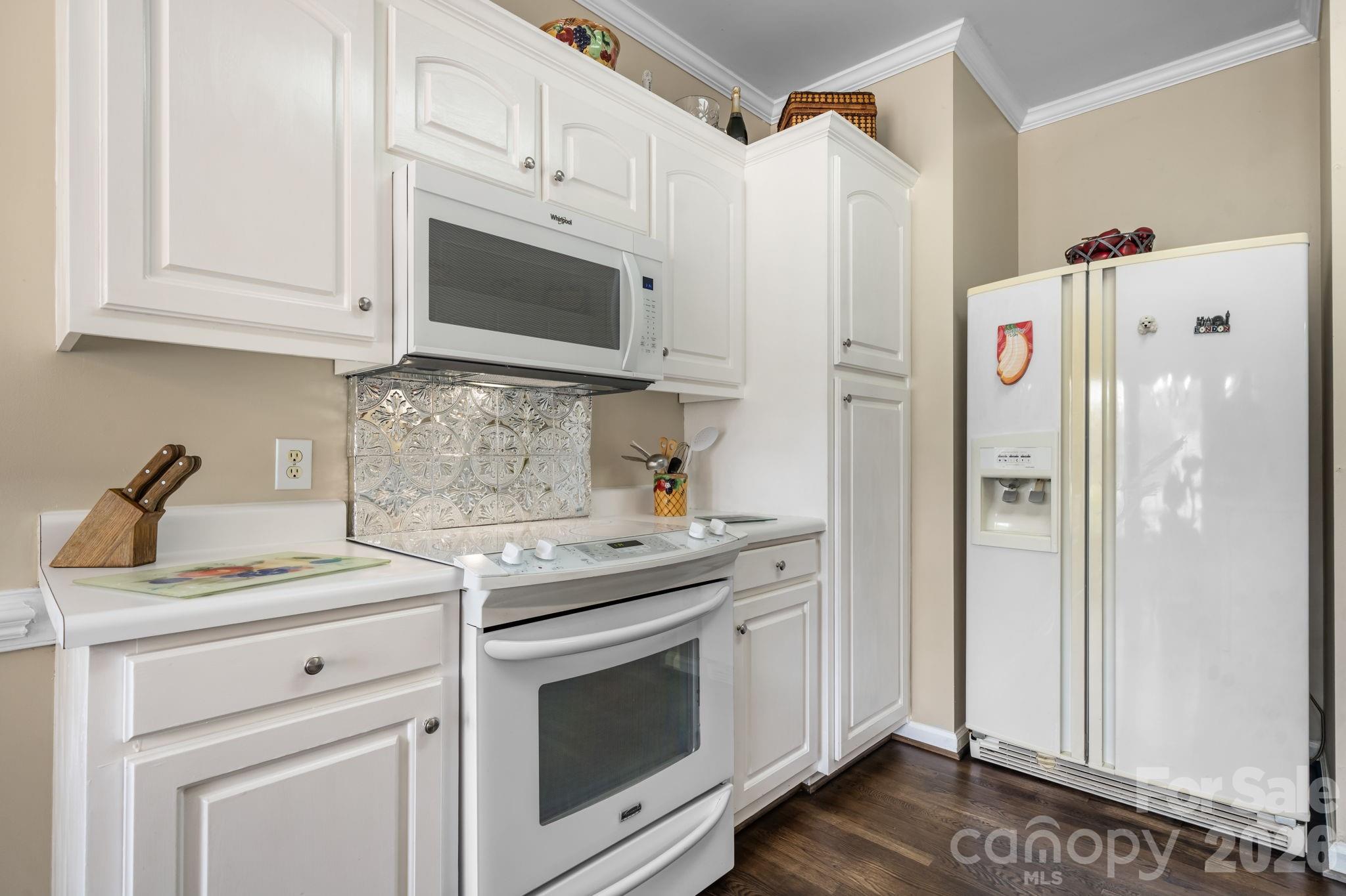 3992 Brickfield Street — Hickory
