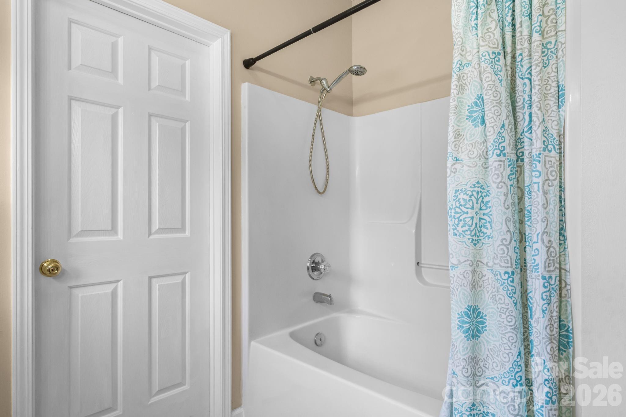 3992 Brickfield Street — Hickory