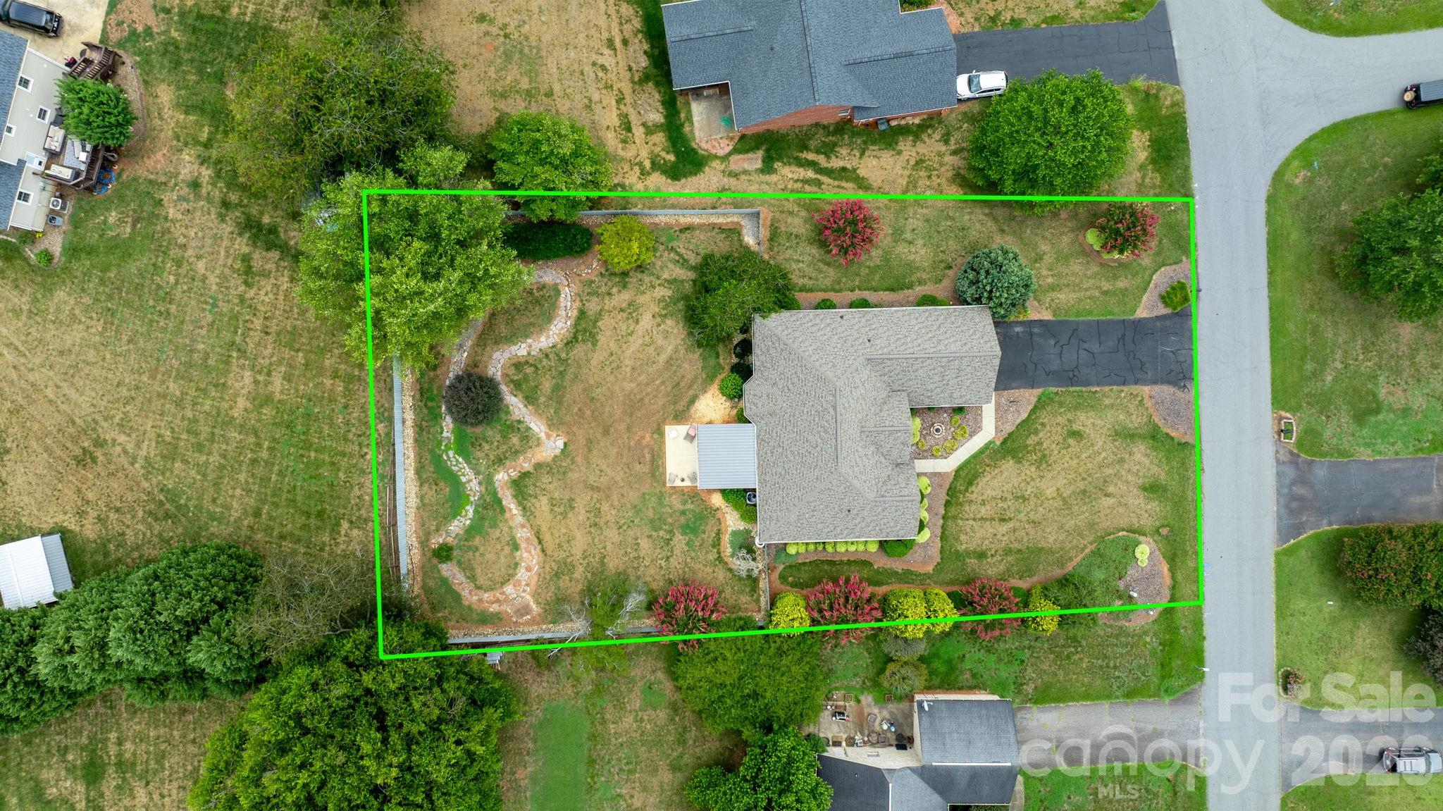3992 Brickfield Street — Hickory