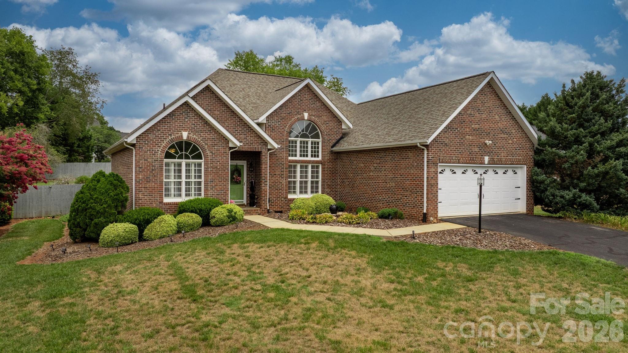 3992 Brickfield Street — Hickory