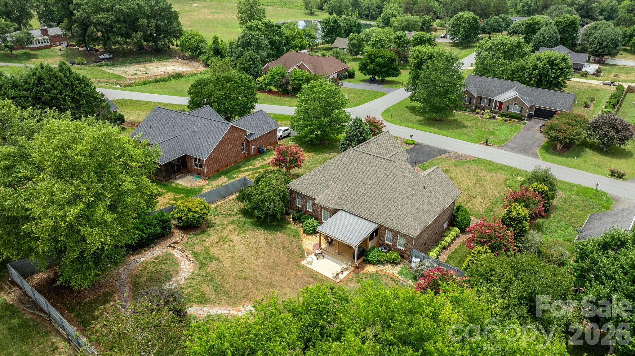 3992 Brickfield Street — Hickory