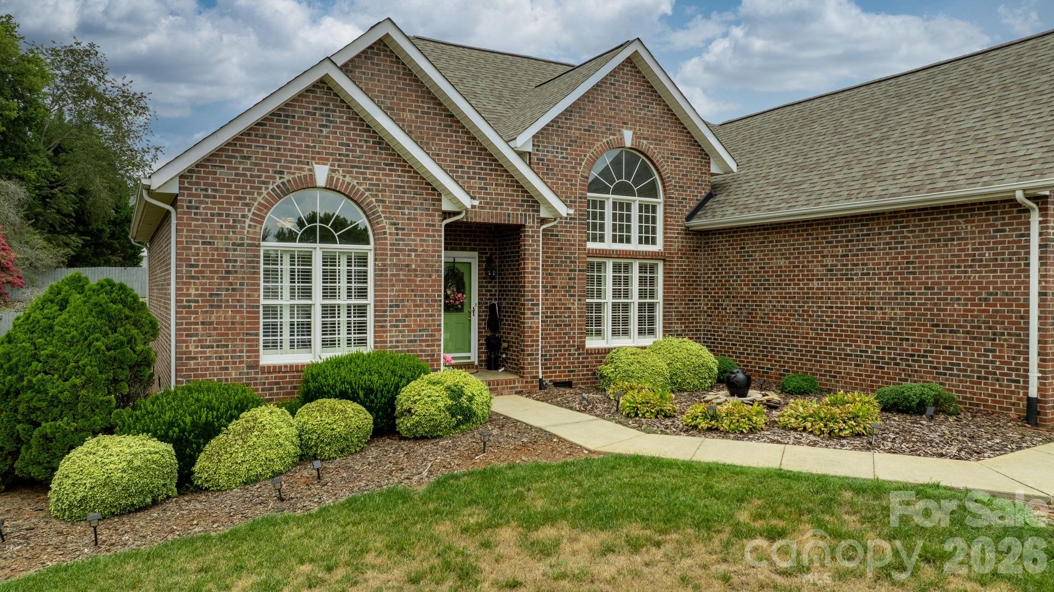 3992 Brickfield Street — Hickory