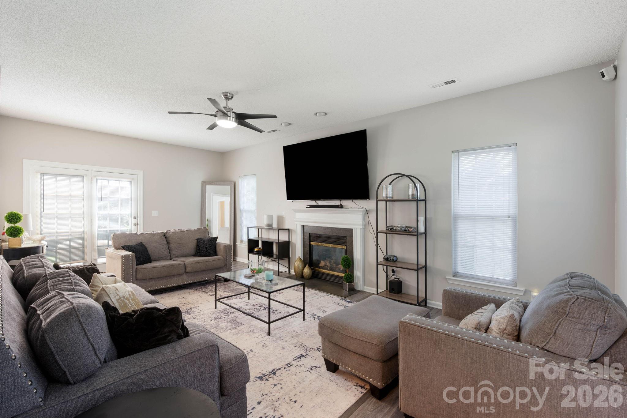 5782 Dove Point Drive SW — Concord