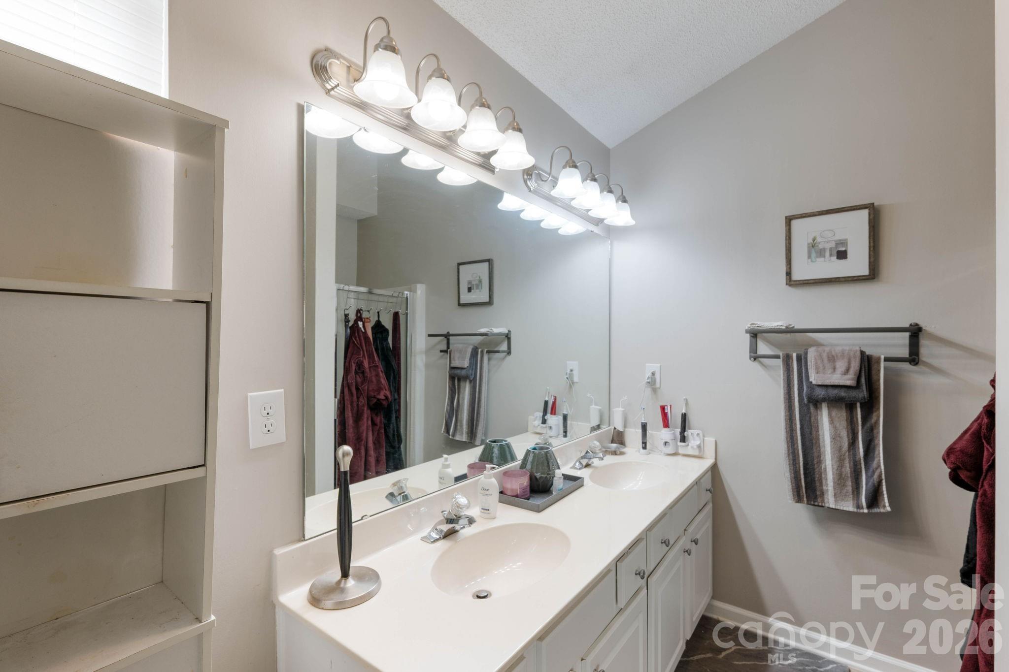 5782 Dove Point Drive SW — Concord