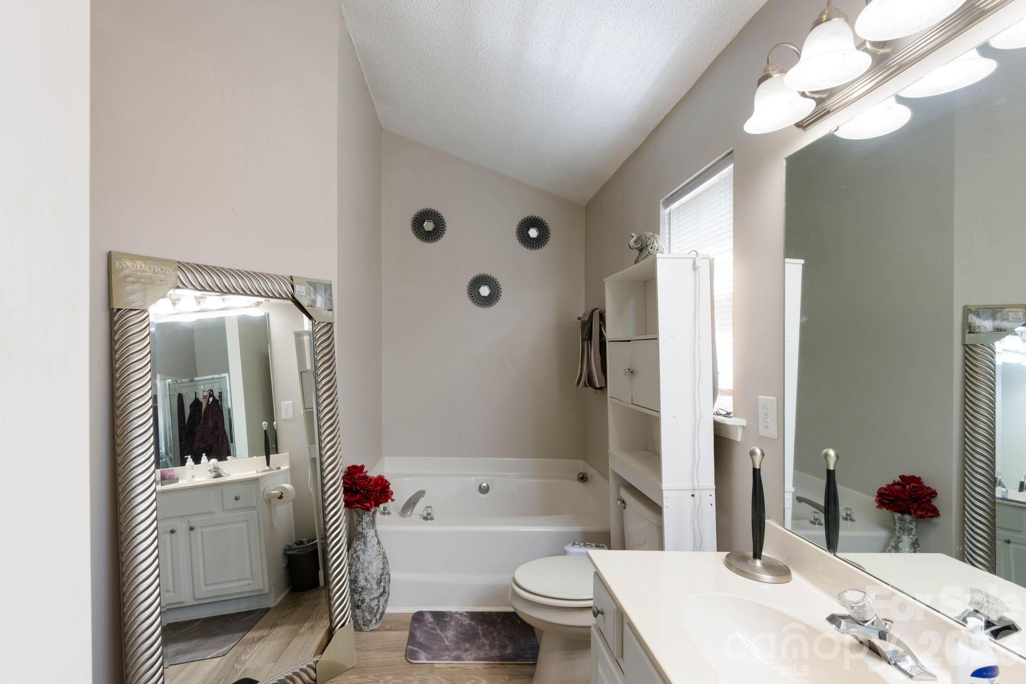 5782 Dove Point Drive SW — Concord