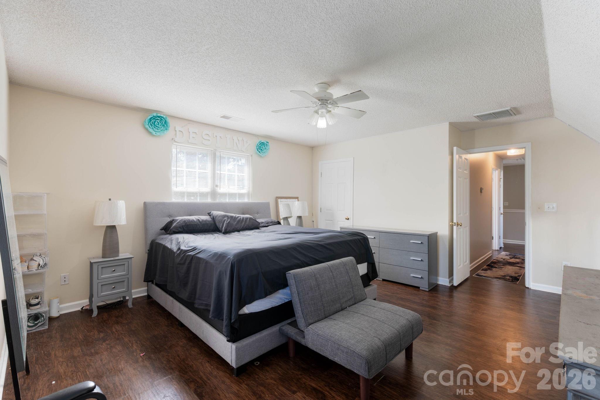 5782 Dove Point Drive SW — Concord