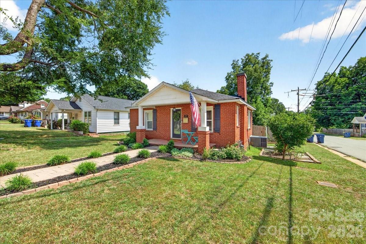 217 Todd Street — Belmont