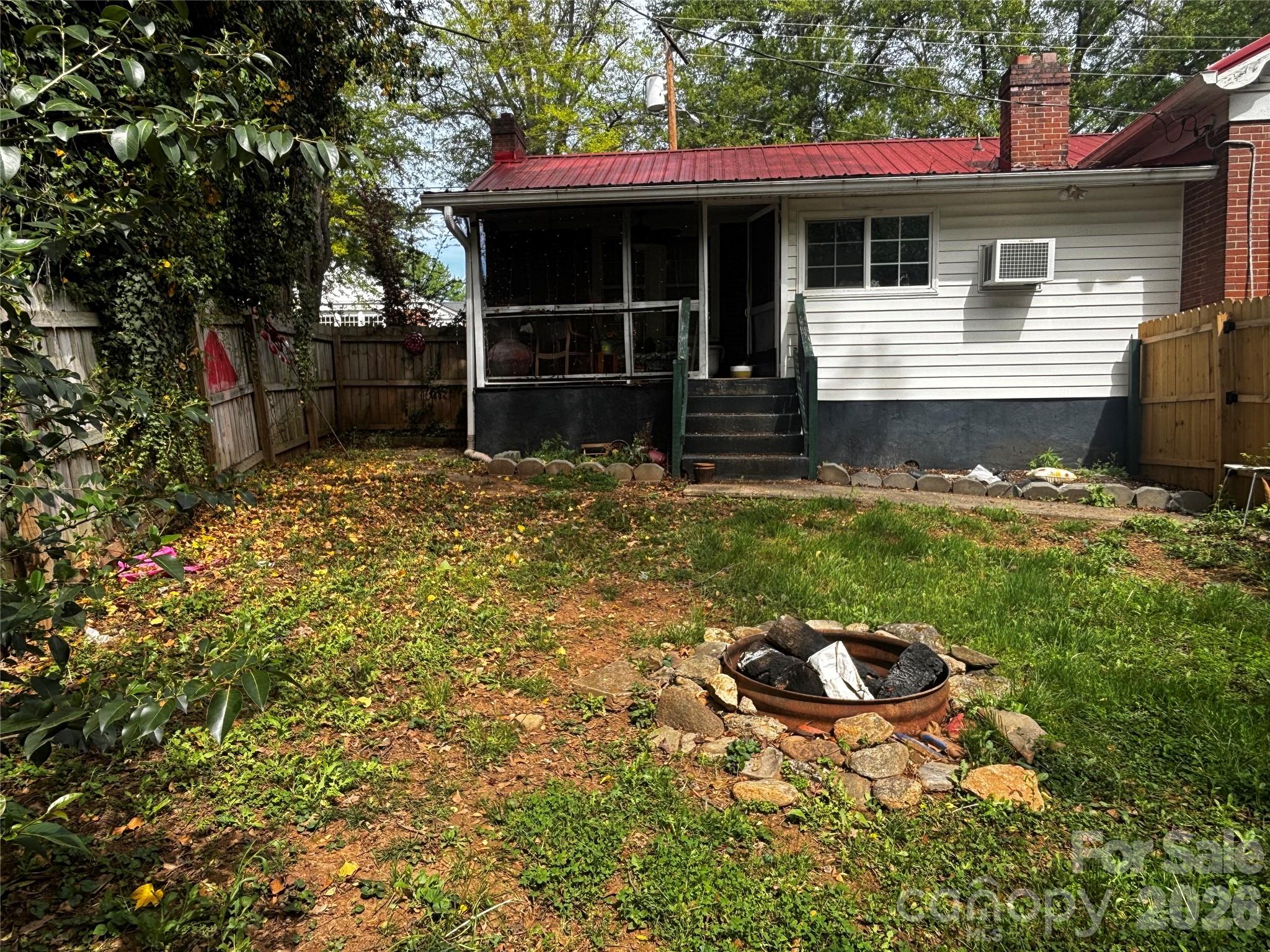 103 Silver Creek Road — Morganton