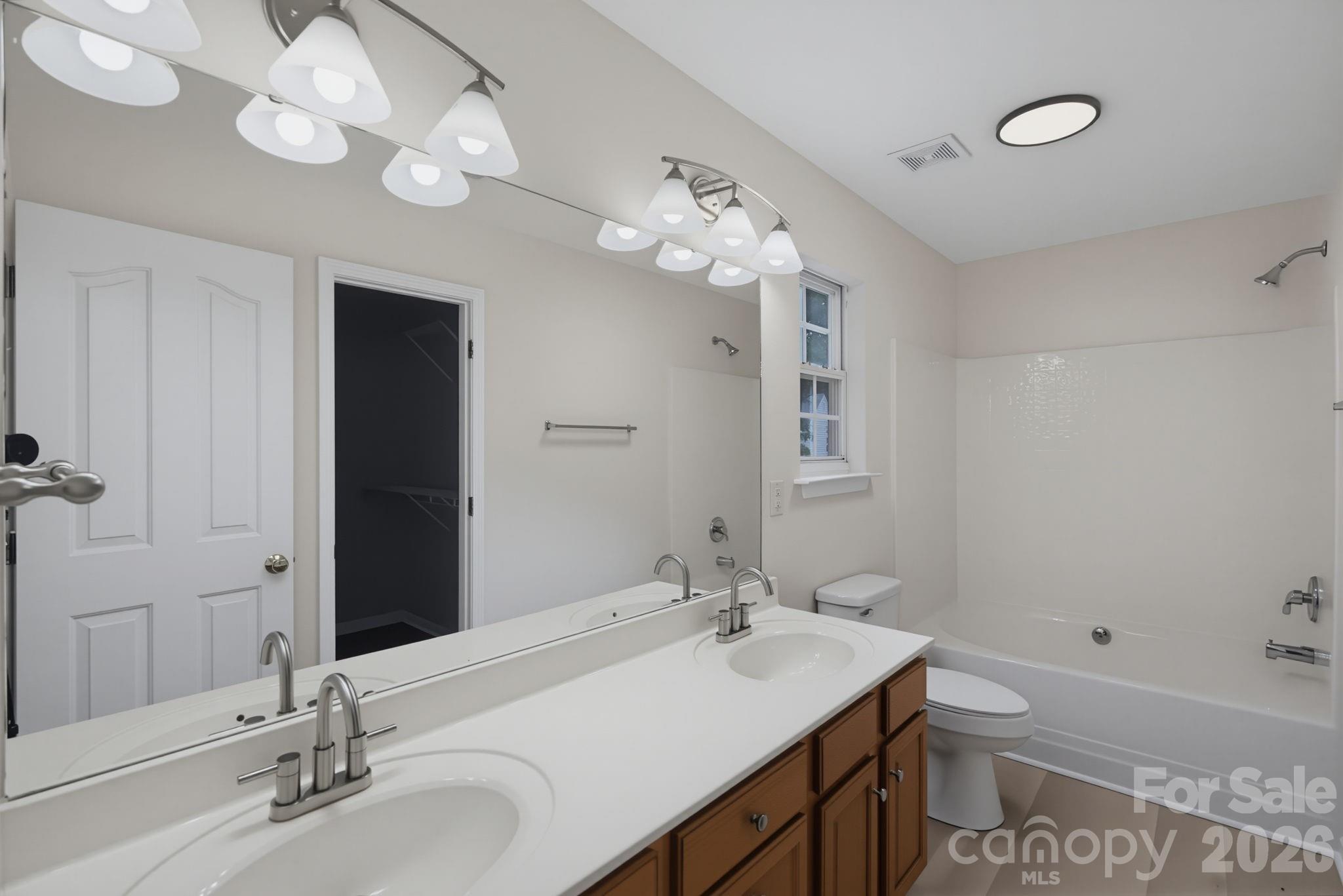 6408 Spanish Moss Lane — Charlotte