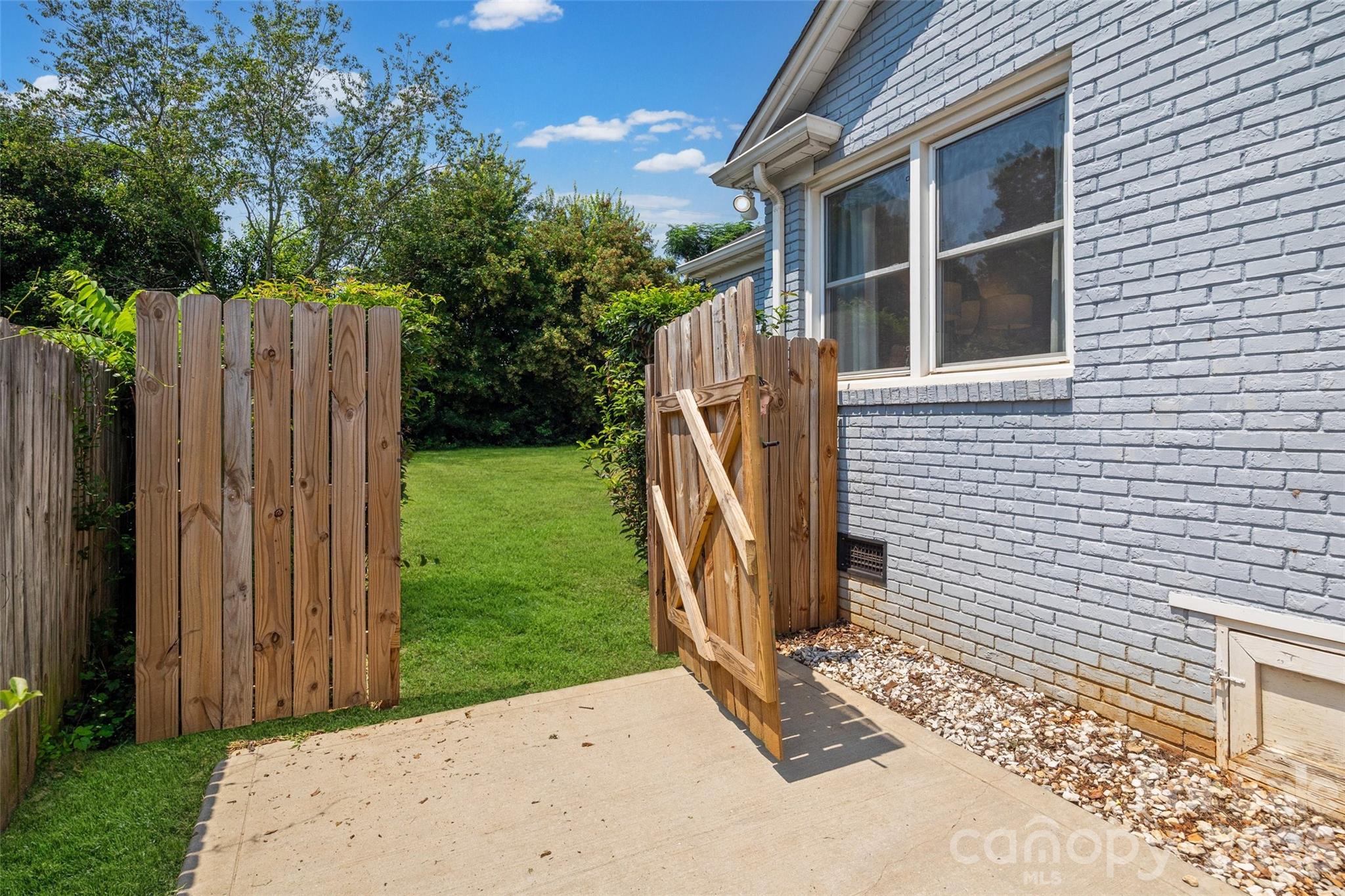 5300 Milford Road — Charlotte