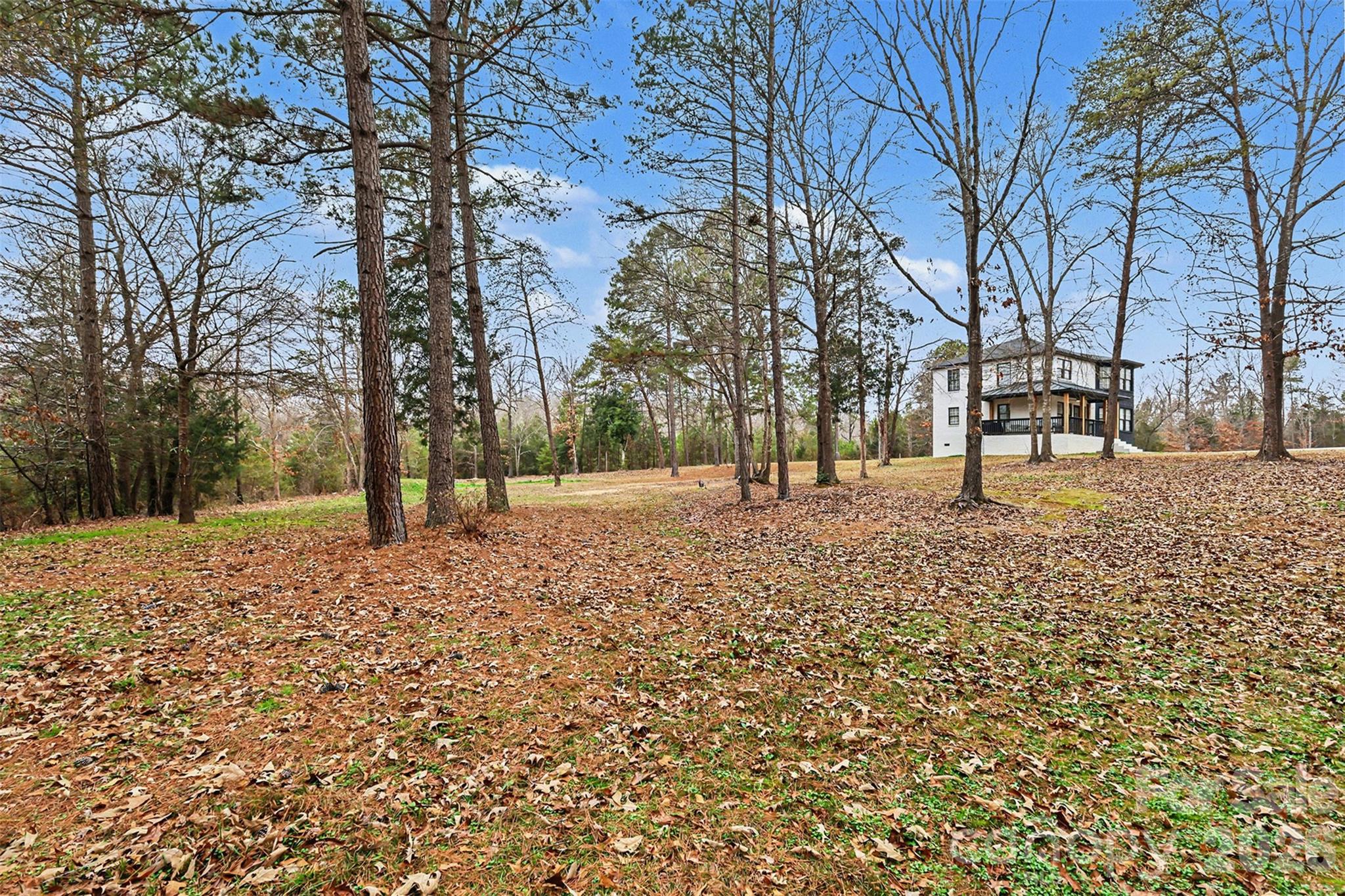504 Six Mile Creek Road — Lancaster