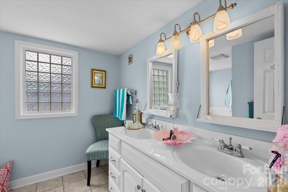 501 W 2nd Avenue — Lexington