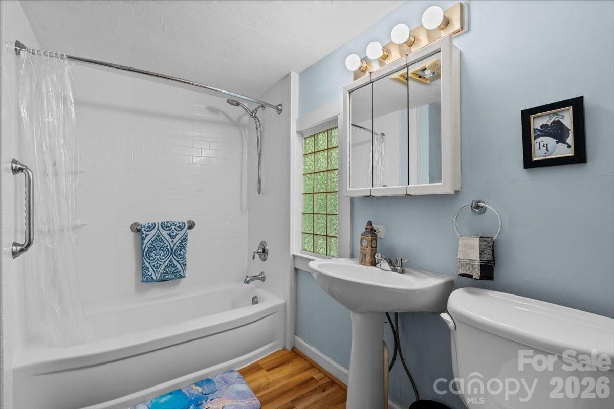 501 W 2nd Avenue — Lexington