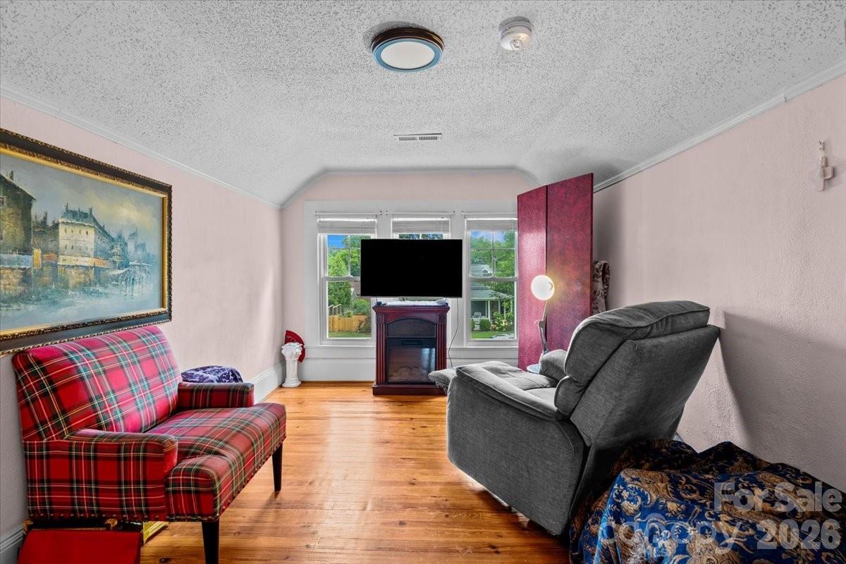 501 W 2nd Avenue — Lexington