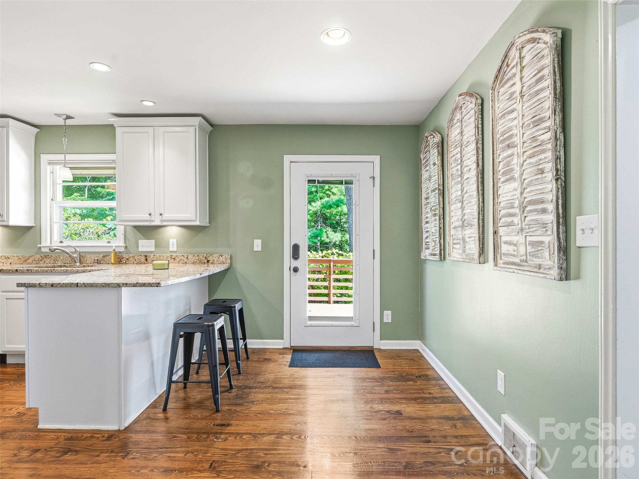 66 Hampden Road — Asheville