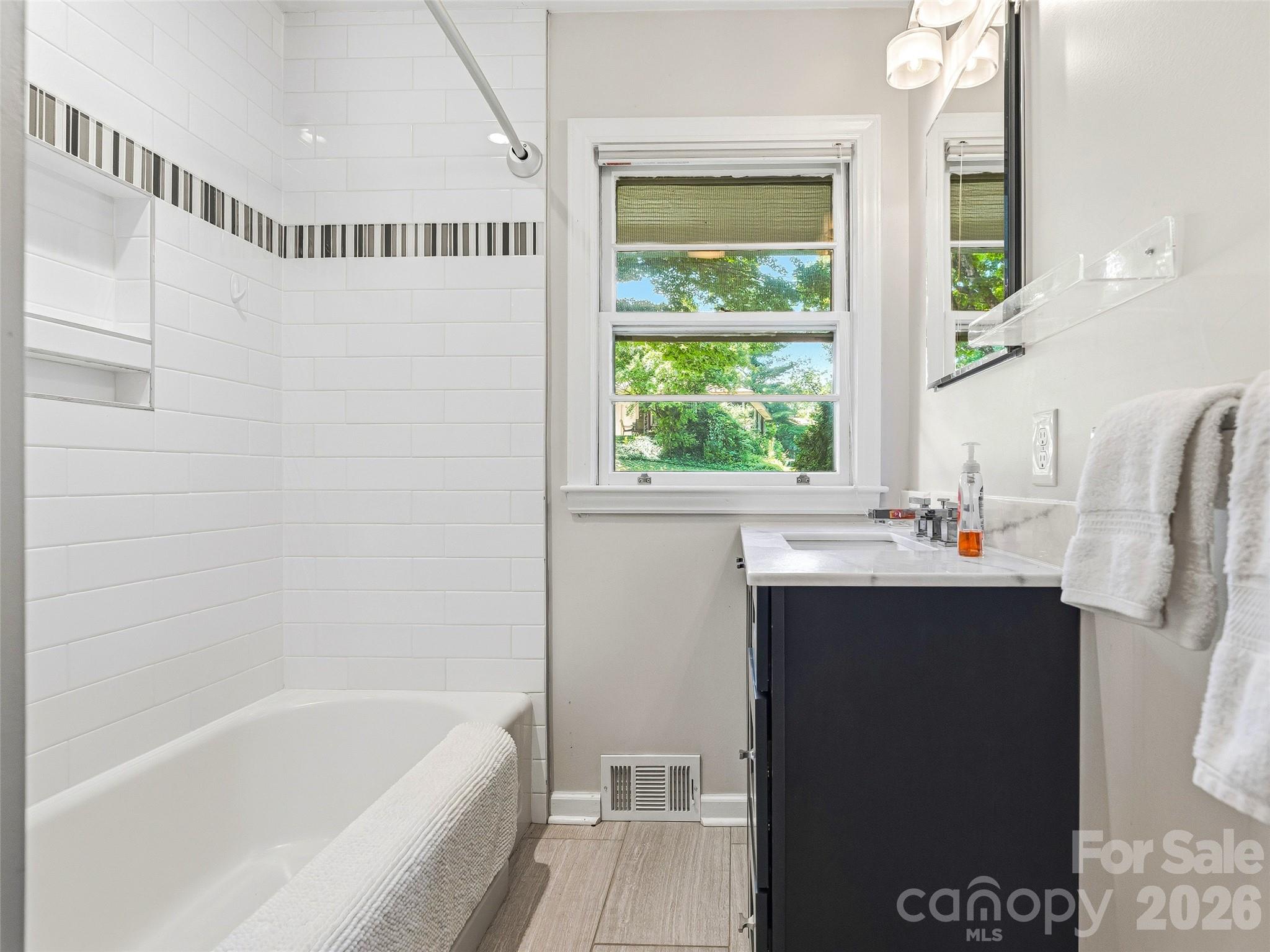 66 Hampden Road — Asheville