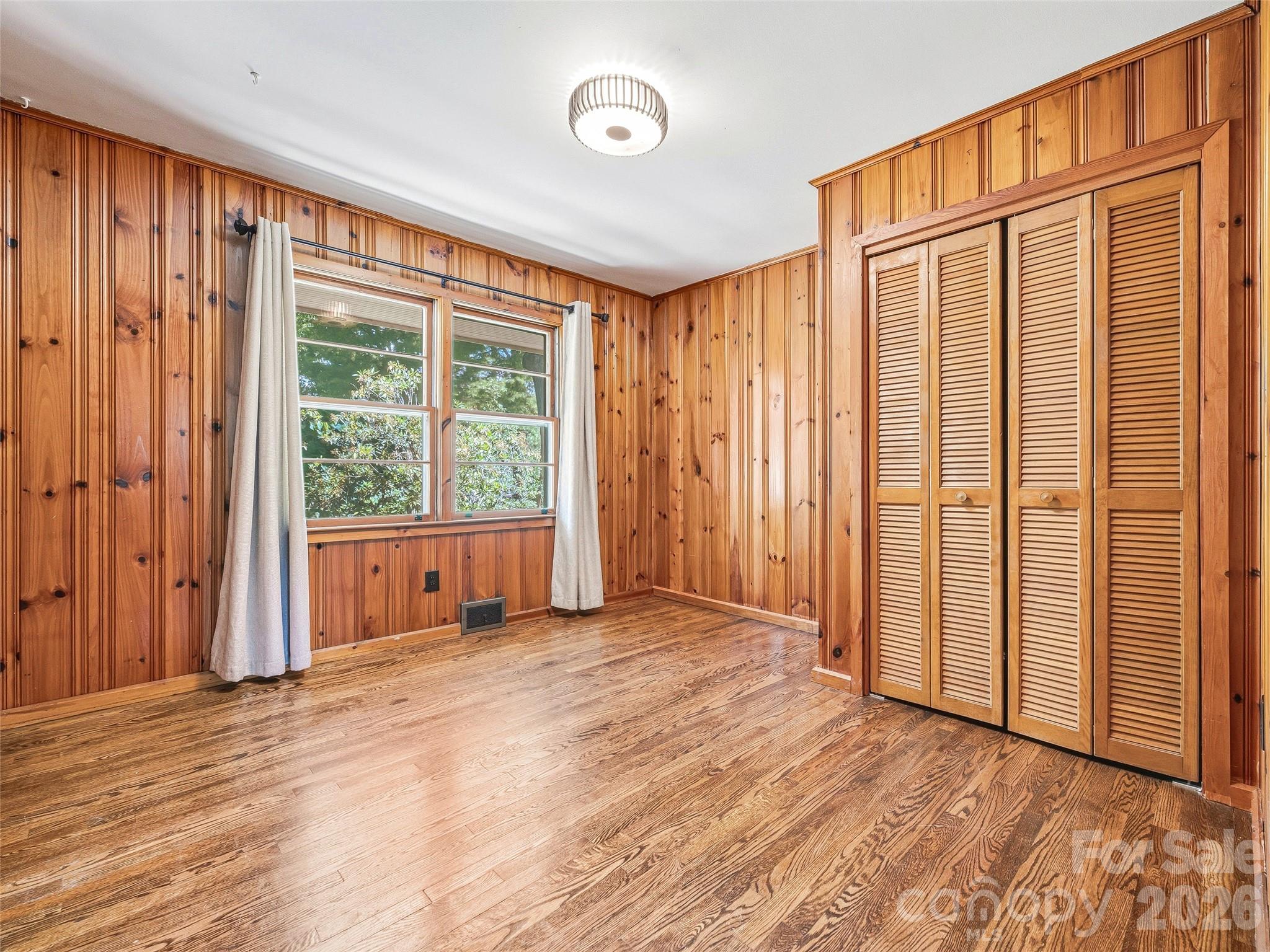 66 Hampden Road — Asheville