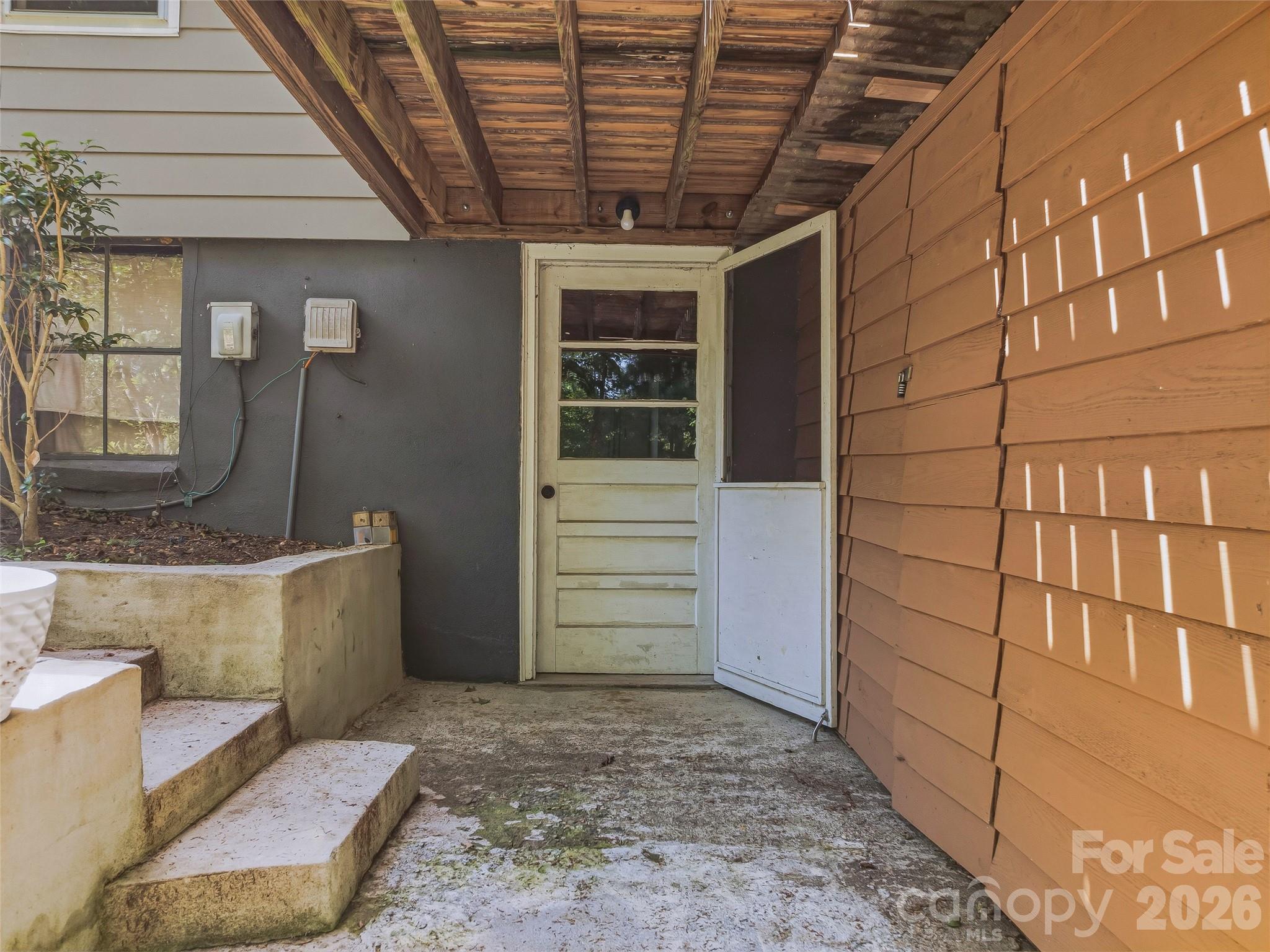 66 Hampden Road — Asheville