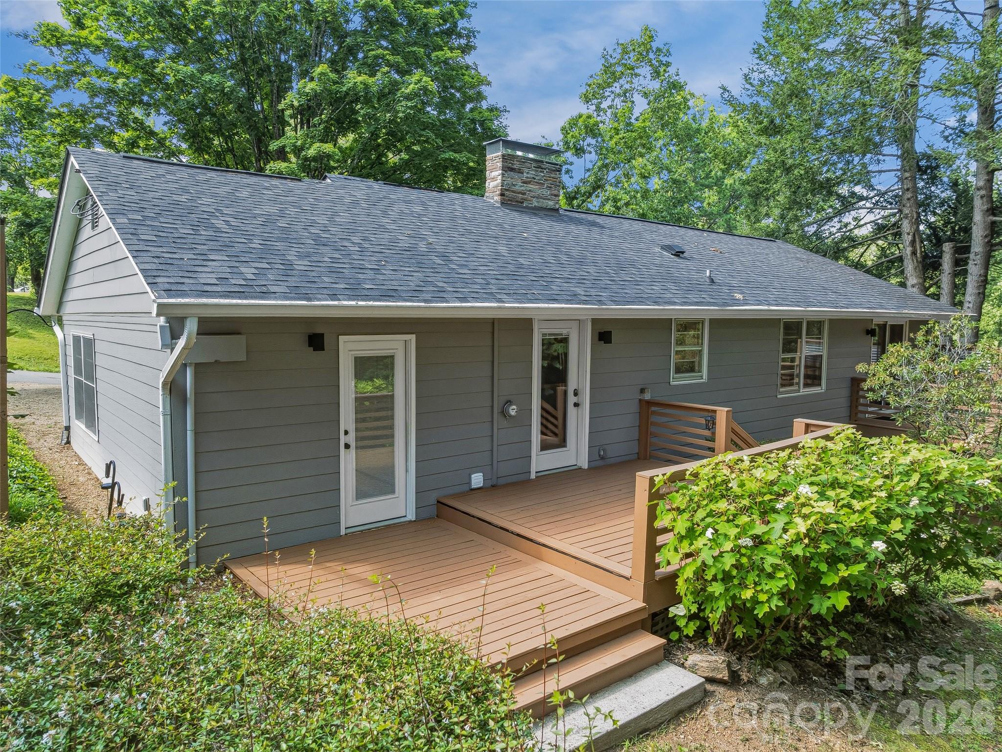 66 Hampden Road — Asheville