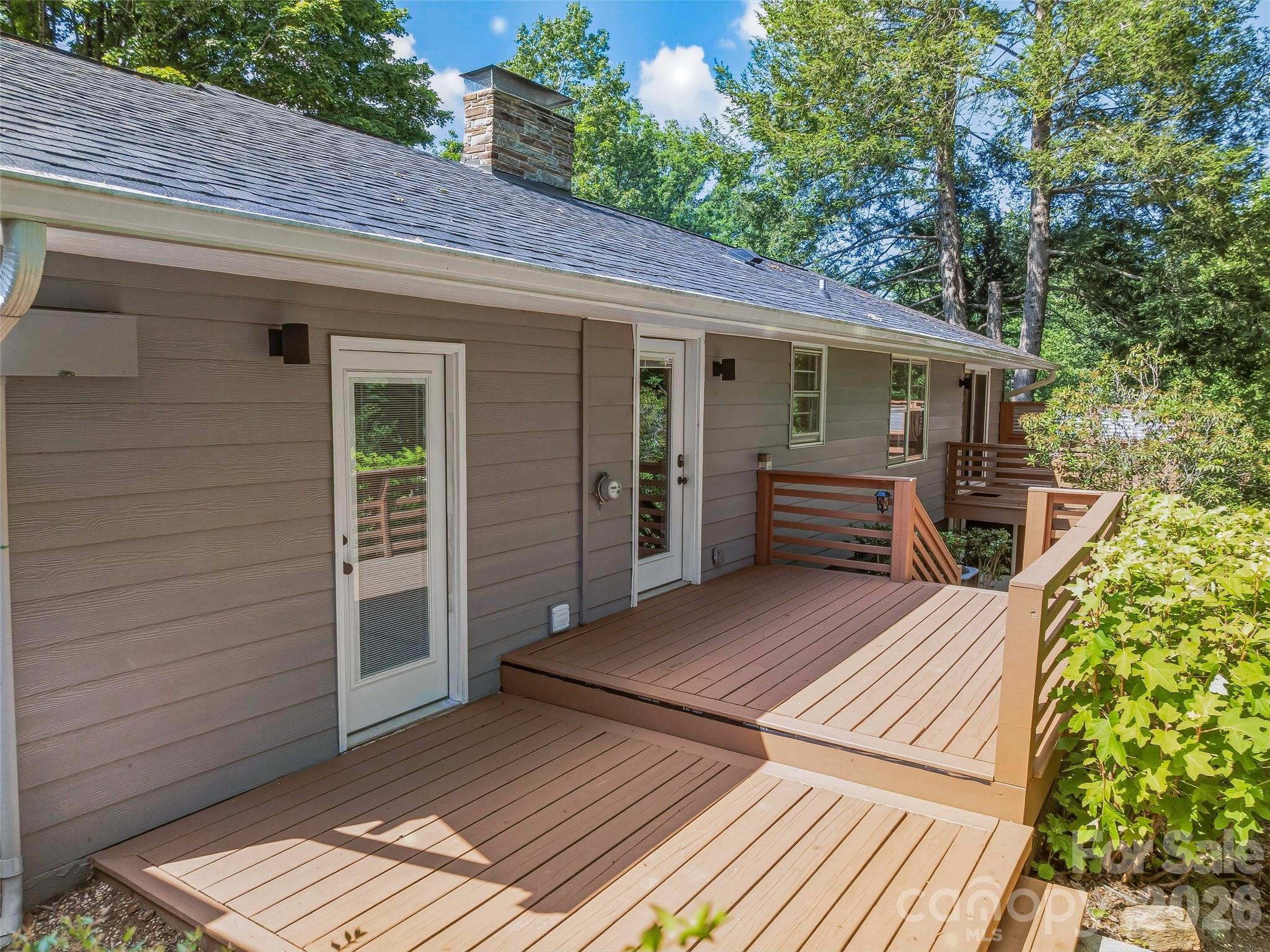 66 Hampden Road — Asheville