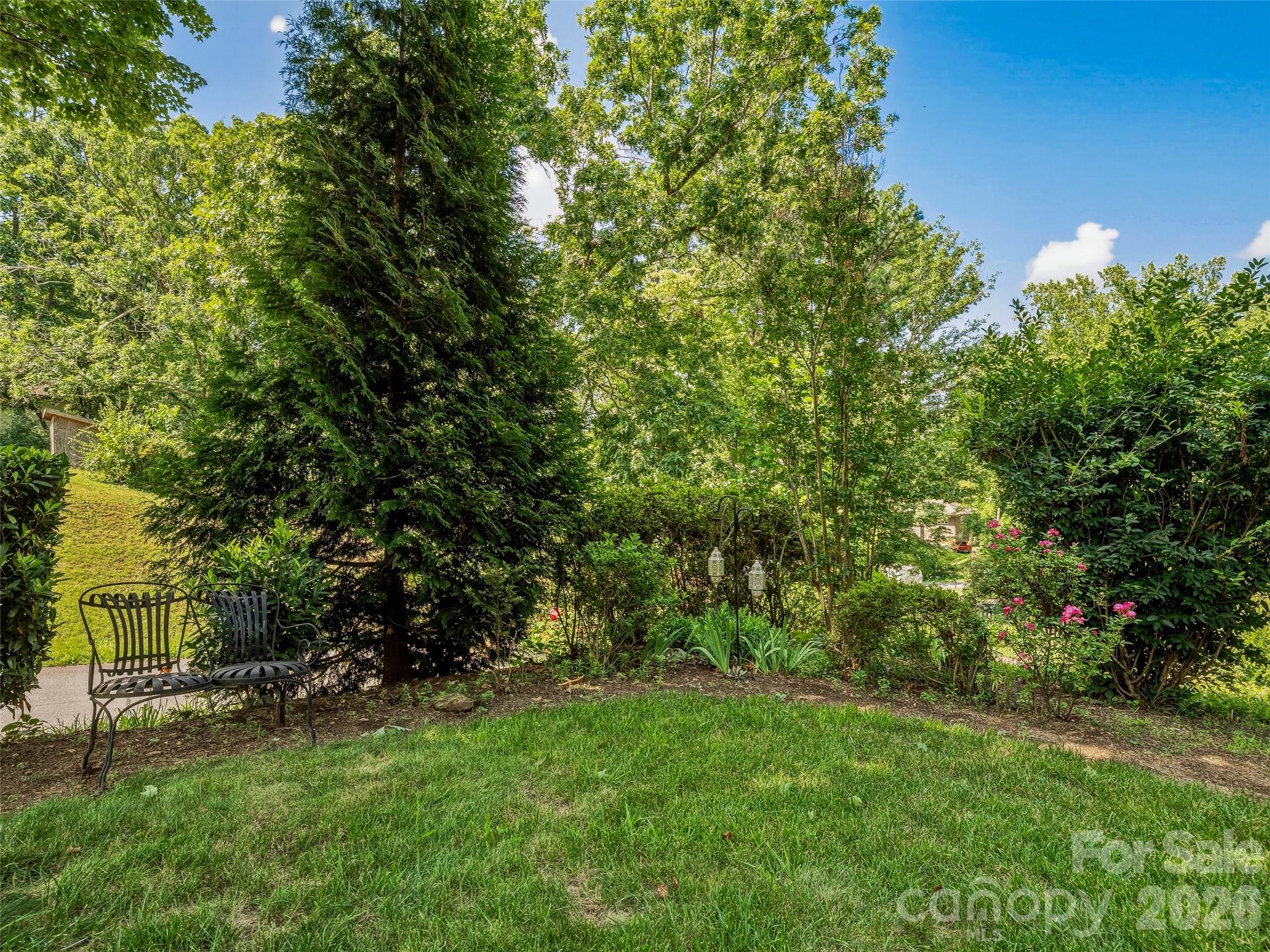 66 Hampden Road — Asheville
