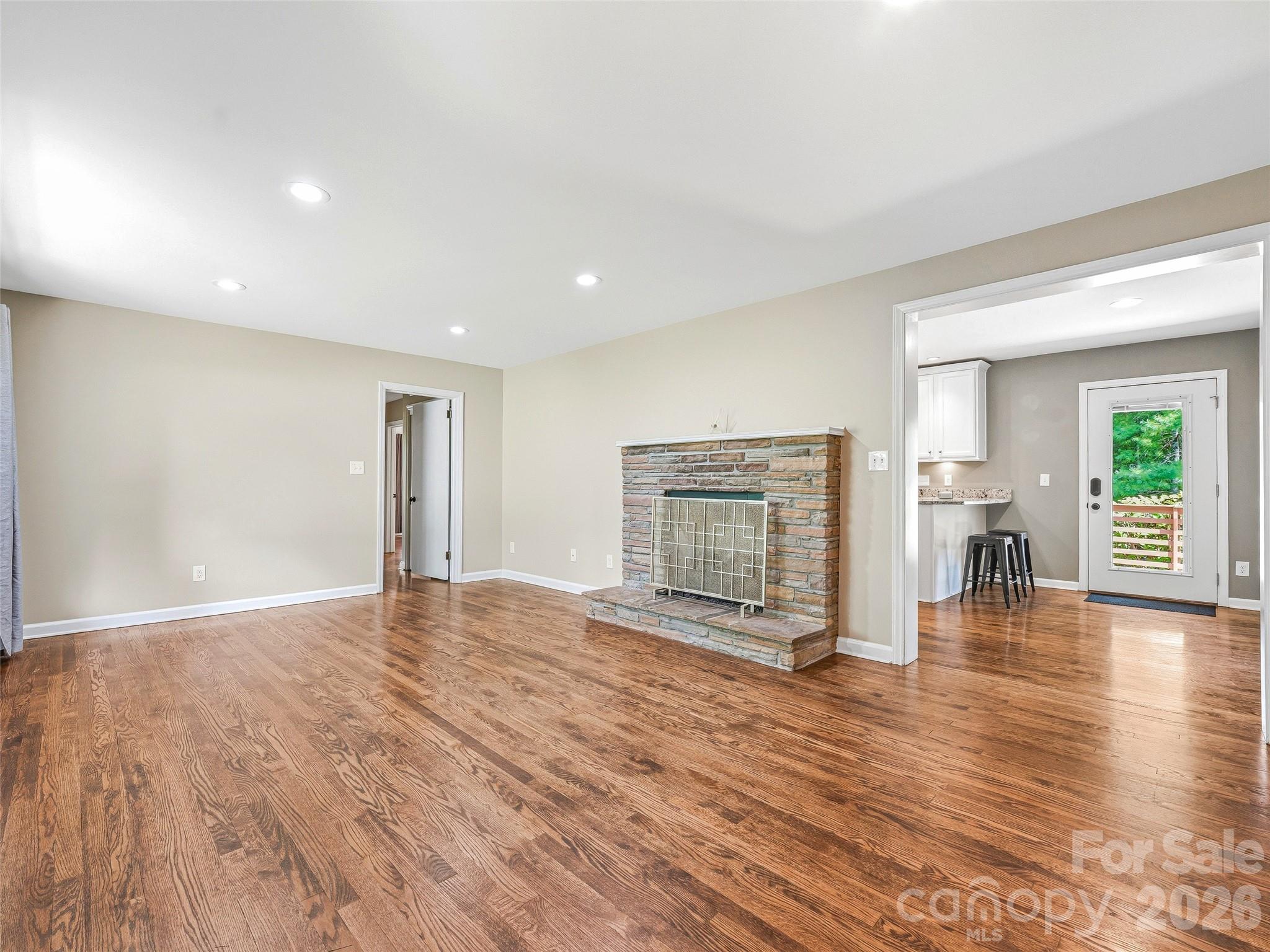 66 Hampden Road — Asheville