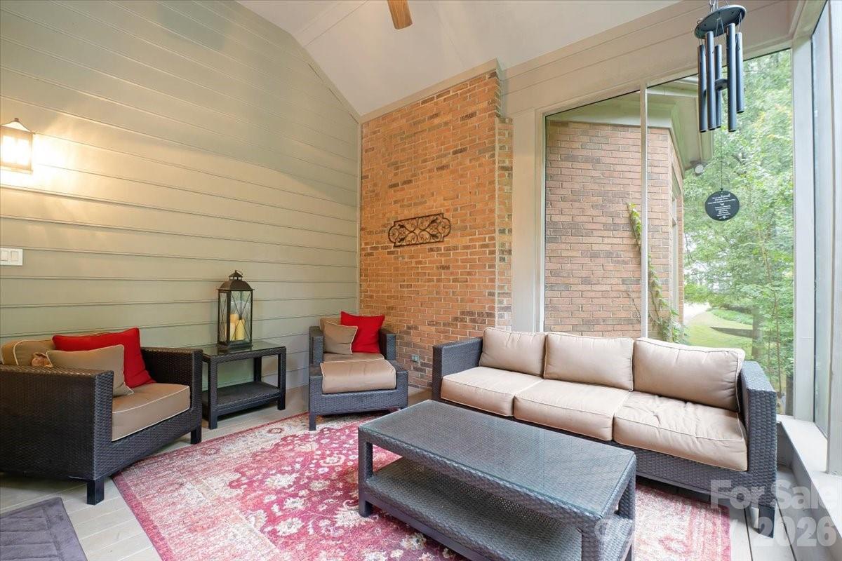 15614 Warm Springs Court — Charlotte